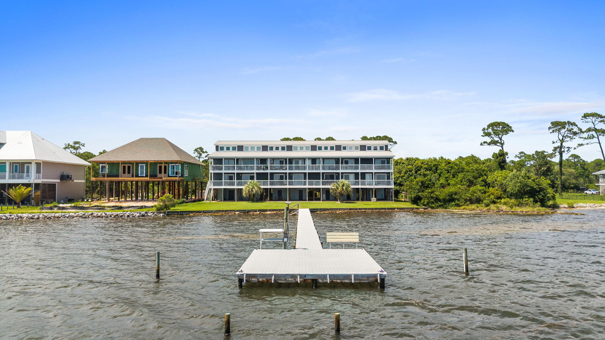 SOUNDWIND CONDO - Residential