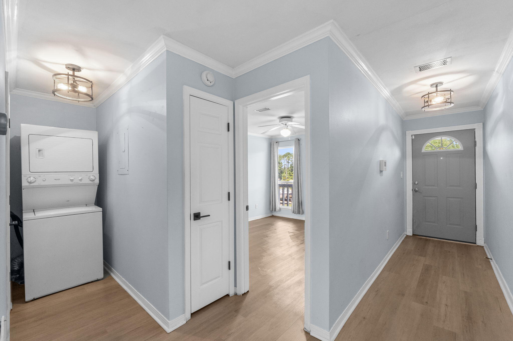 SOUNDWIND CONDO - Residential