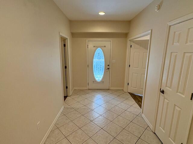 LAKESIDE CONDO AT BLUEWATER BAY - Residential Lease