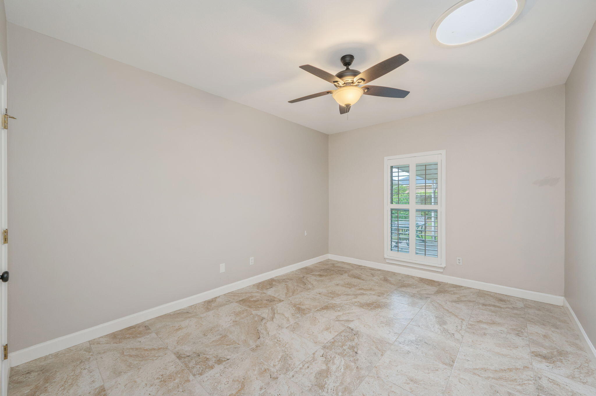 LAKE POINTE - Residential