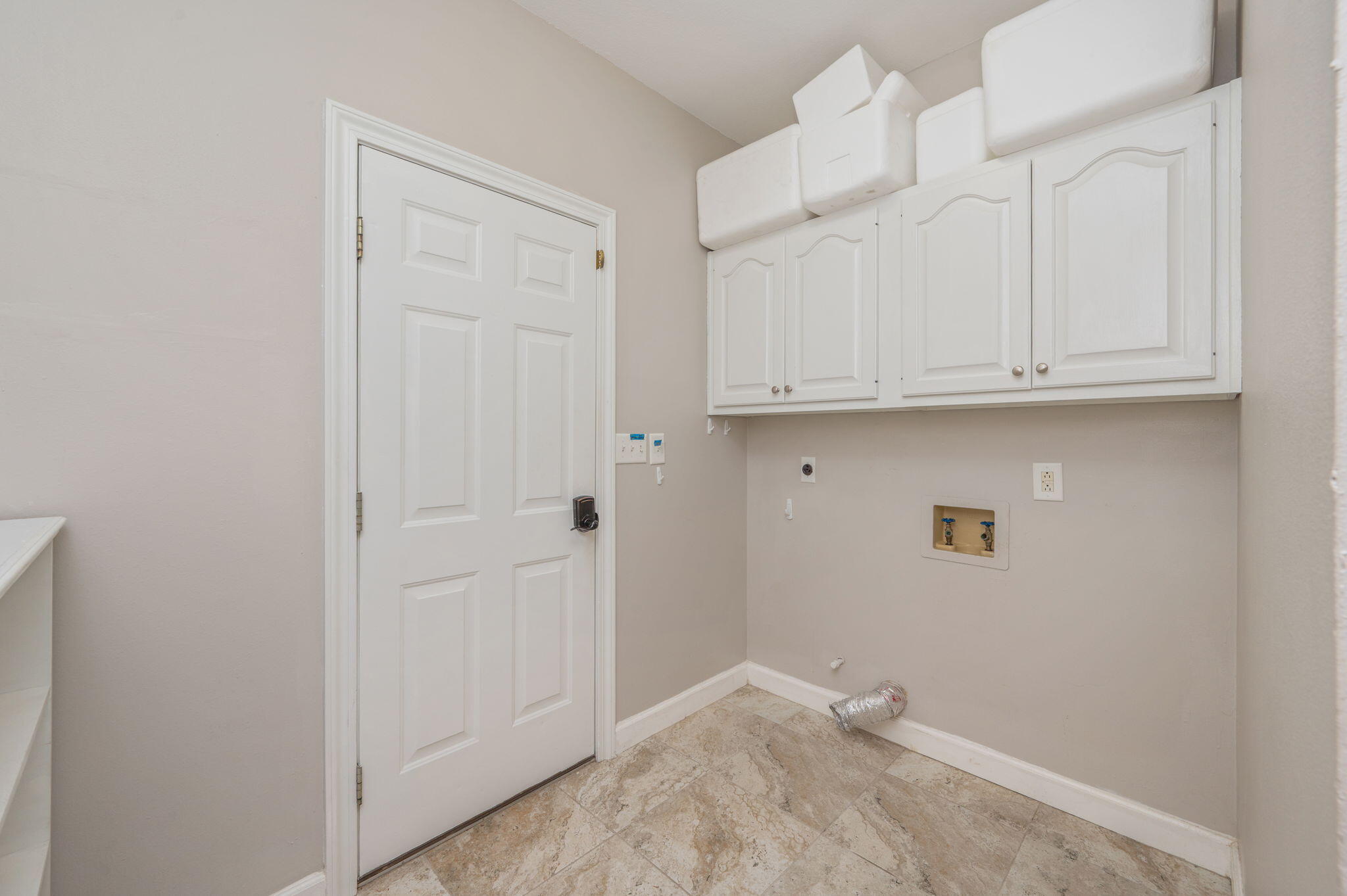 LAKE POINTE - Residential