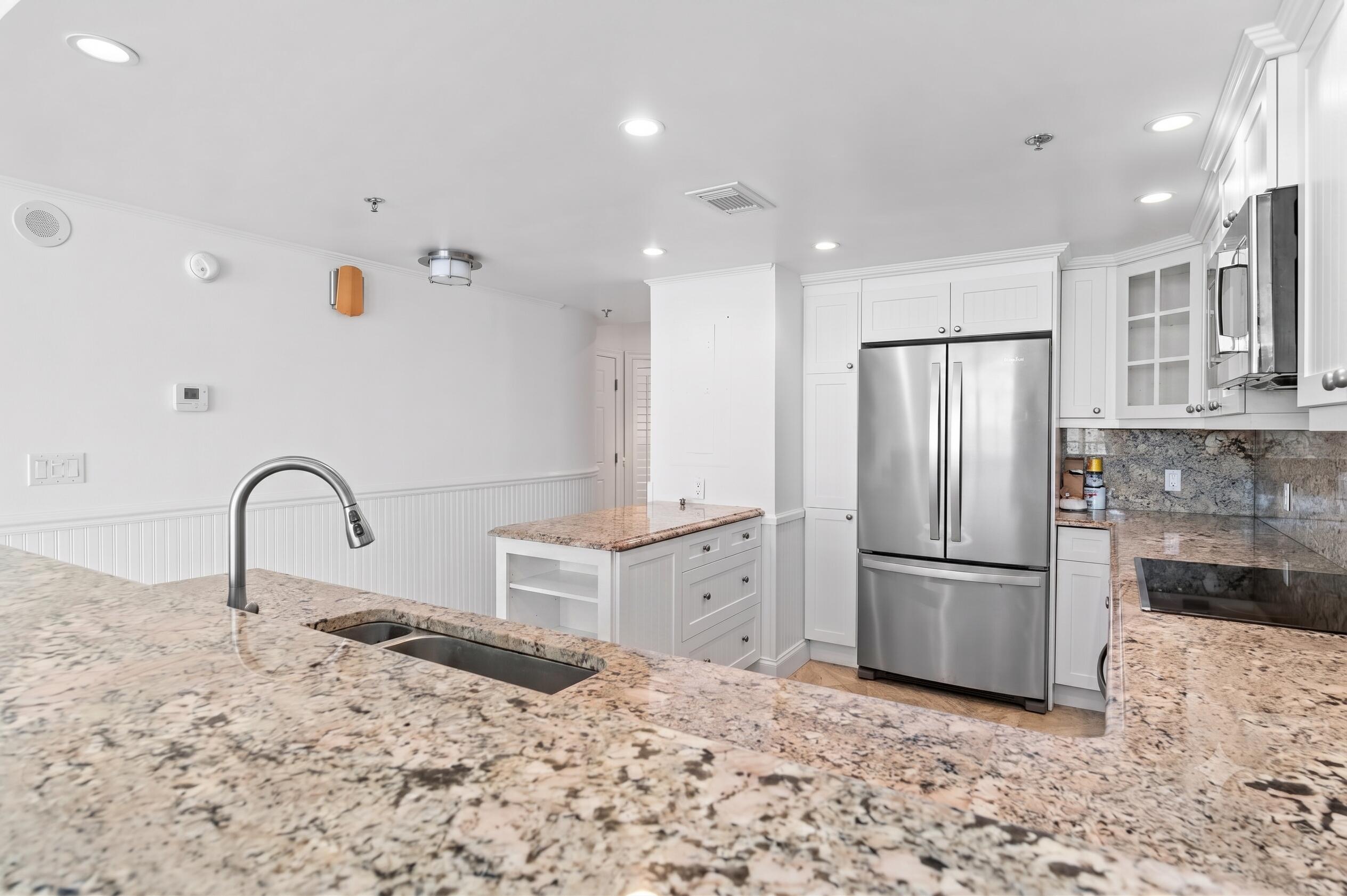 JADE EAST TOWERS CONDO - Residential