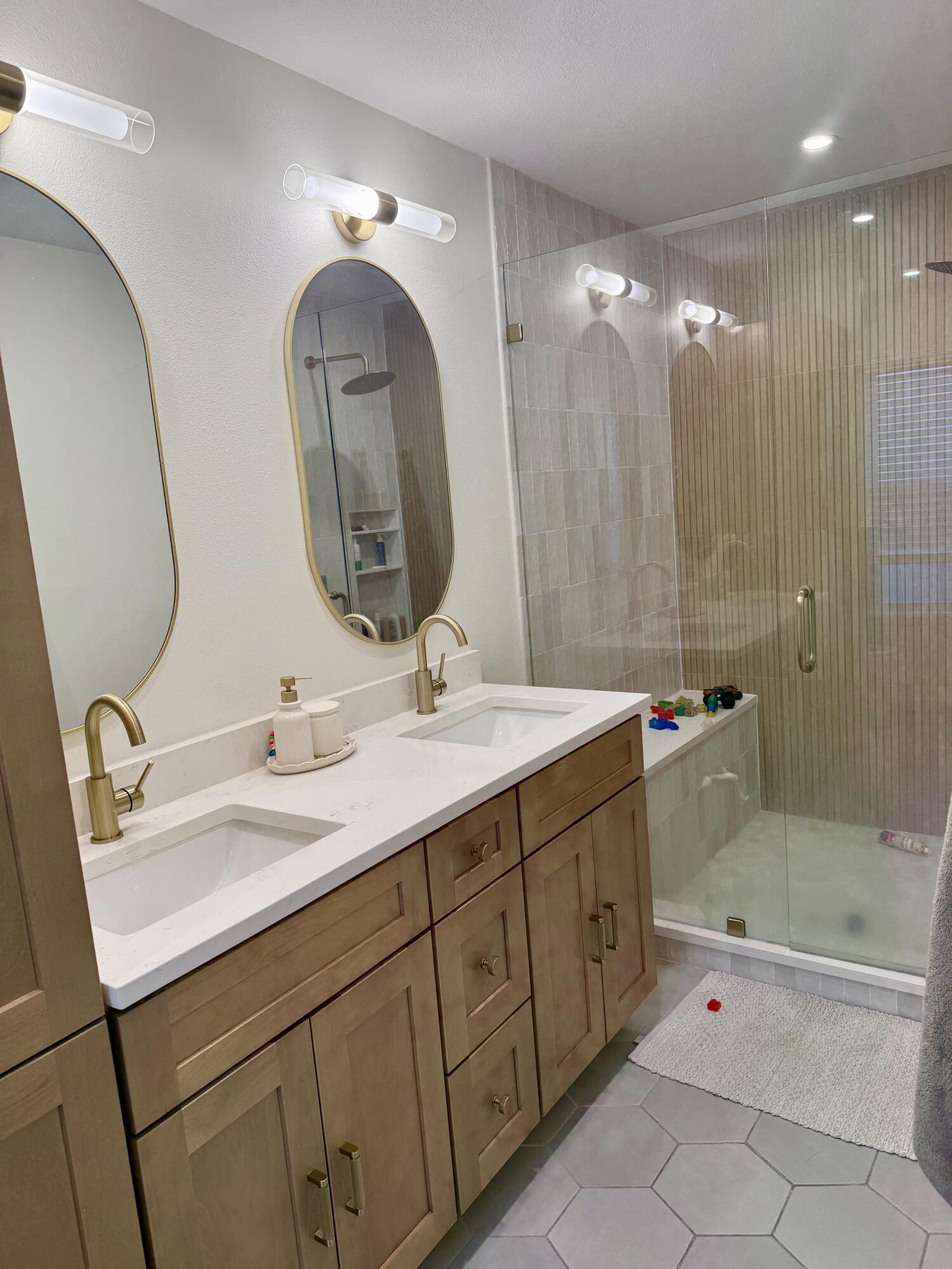 RUSHLIN PARK S/D - Residential Lease