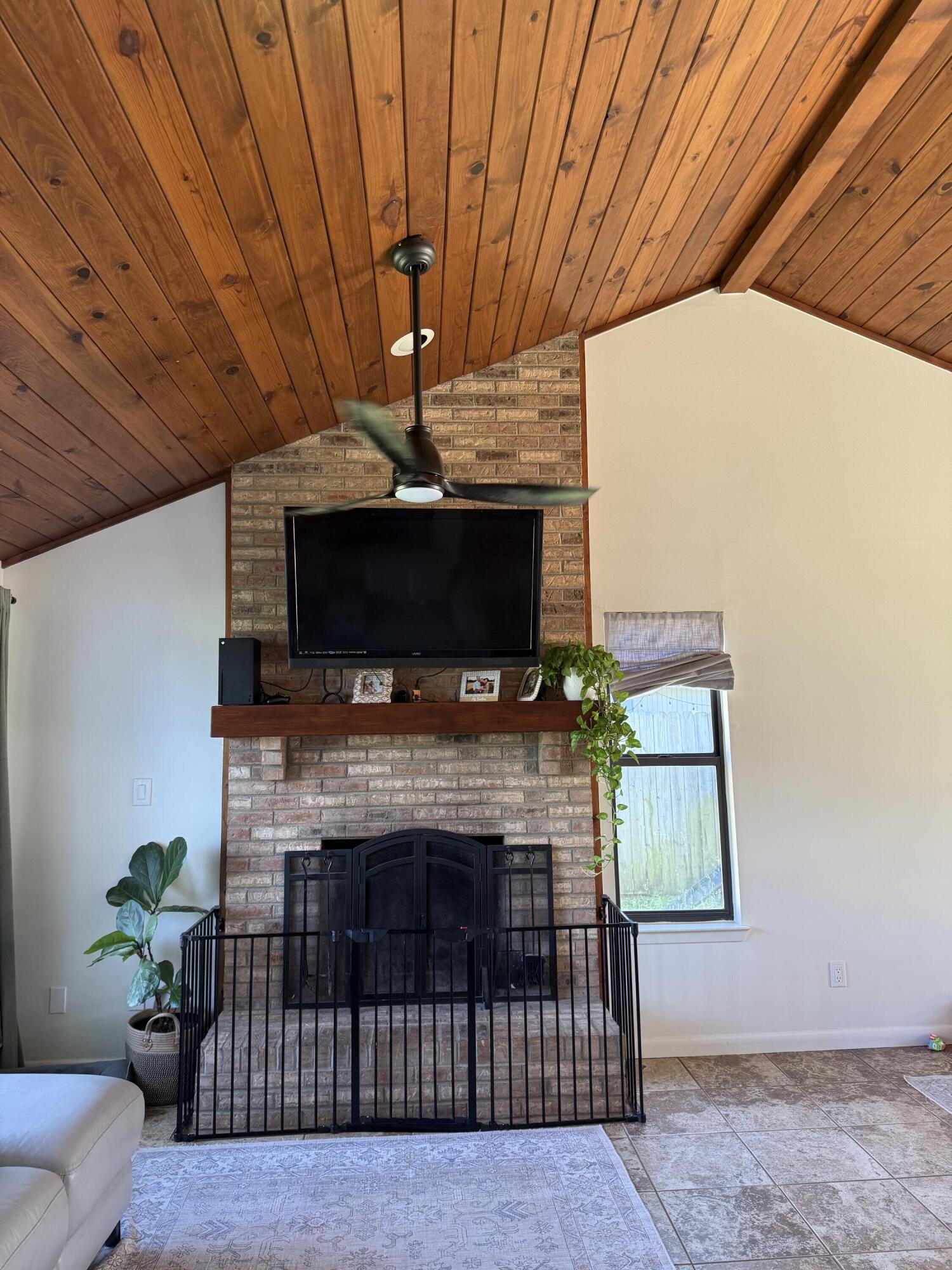 RUSHLIN PARK S/D - Residential Lease