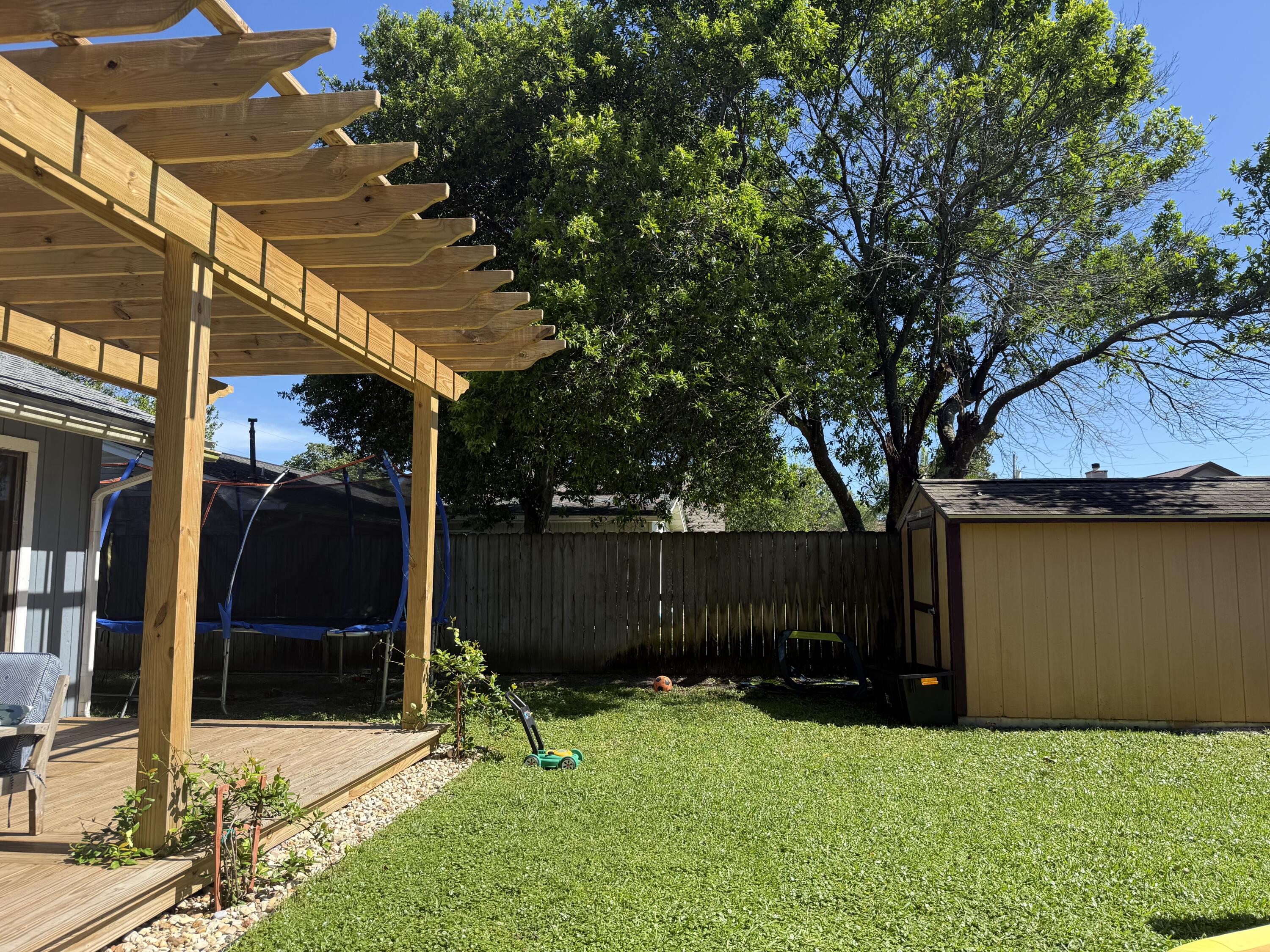 RUSHLIN PARK S/D - Residential Lease