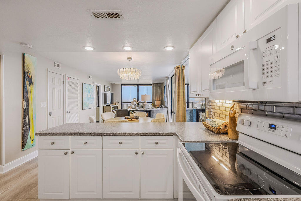 SUNDESTIN INTERNATIONAL CONDO - Residential