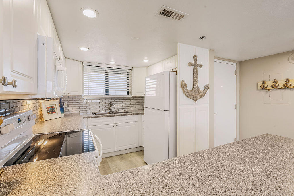 SUNDESTIN INTERNATIONAL CONDO - Residential