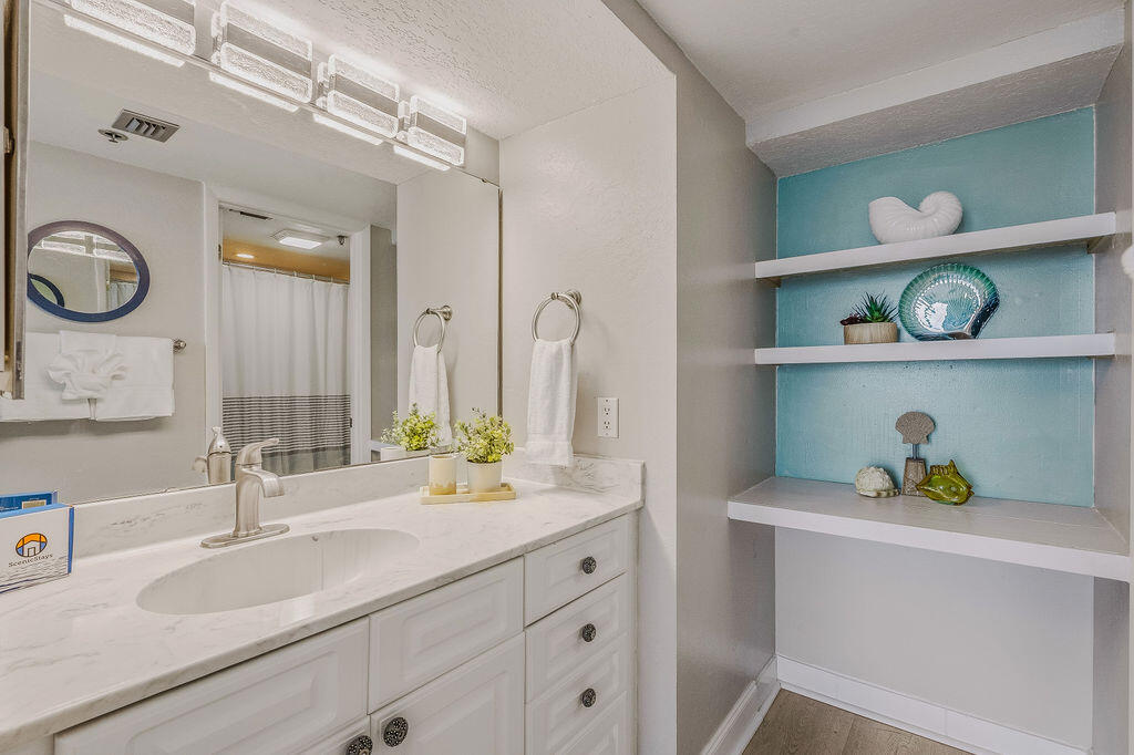 SUNDESTIN INTERNATIONAL CONDO - Residential