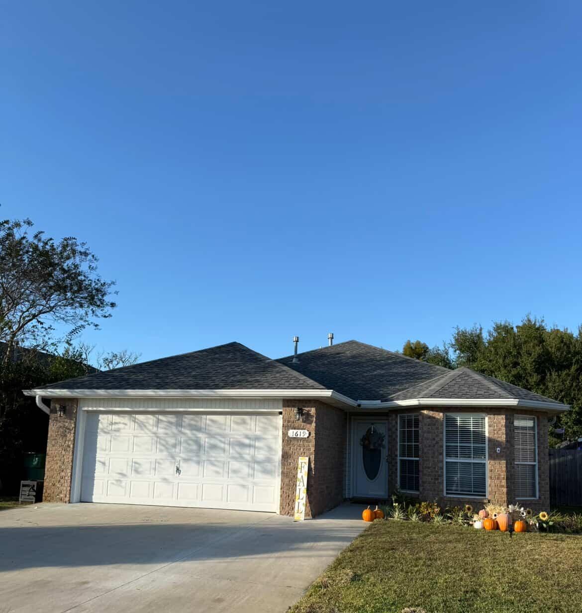 Exceptional home located in Emerald Village with close proximity to Hurlburt Field and Eglin Air Force Base. This home has been well-maintained and is move-in ready for it's next owners! Interior features include: open floor plan, lots of natural lighting, granite countertops and stainless steel appliances. The exterior features: lush landscaping, a covered patio and an open patio, two car garage and the neighborhood offers underground utilities.  The owners have done extensive work on the home. In 2023, all siding was redone with Fiber Cement boards. The home received a new roof, new HVAC System, and new hot water heater in 2020.