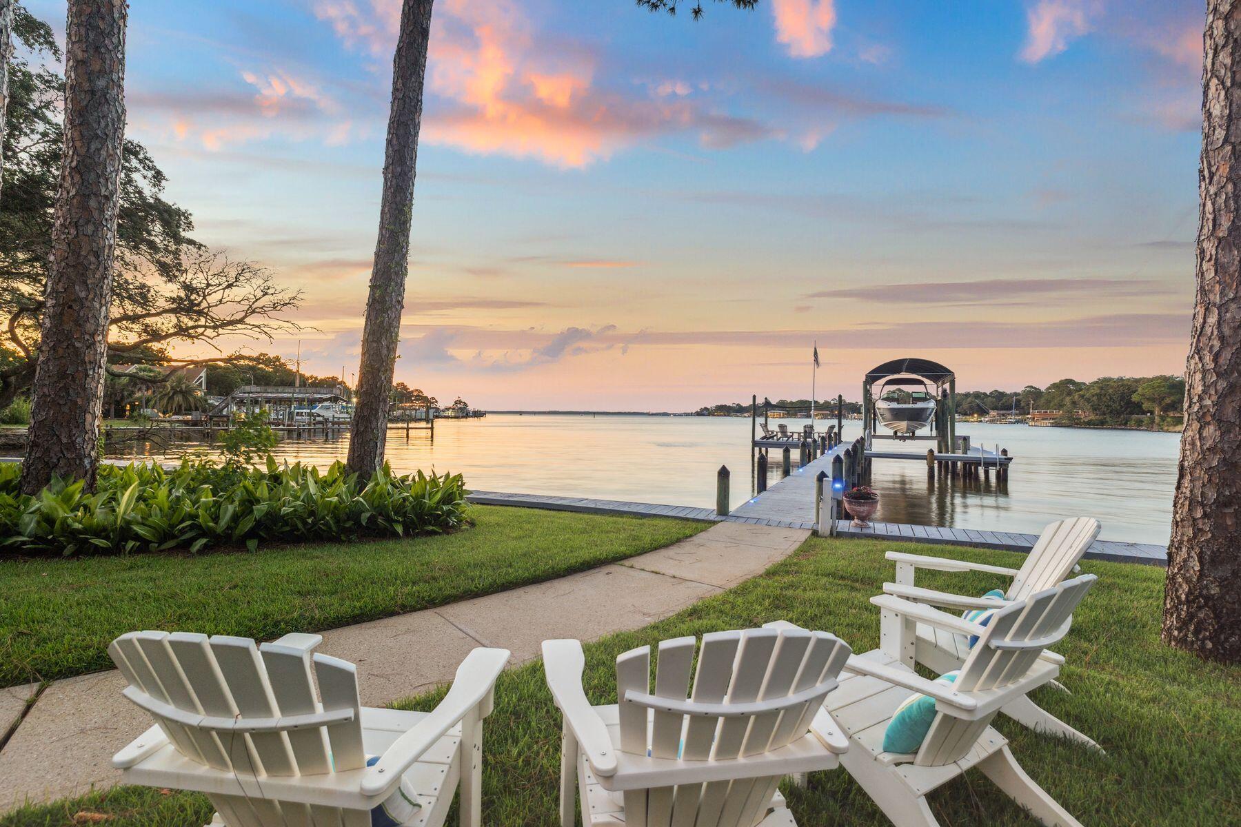 KELLYS ADDN TO DESTIN - Residential