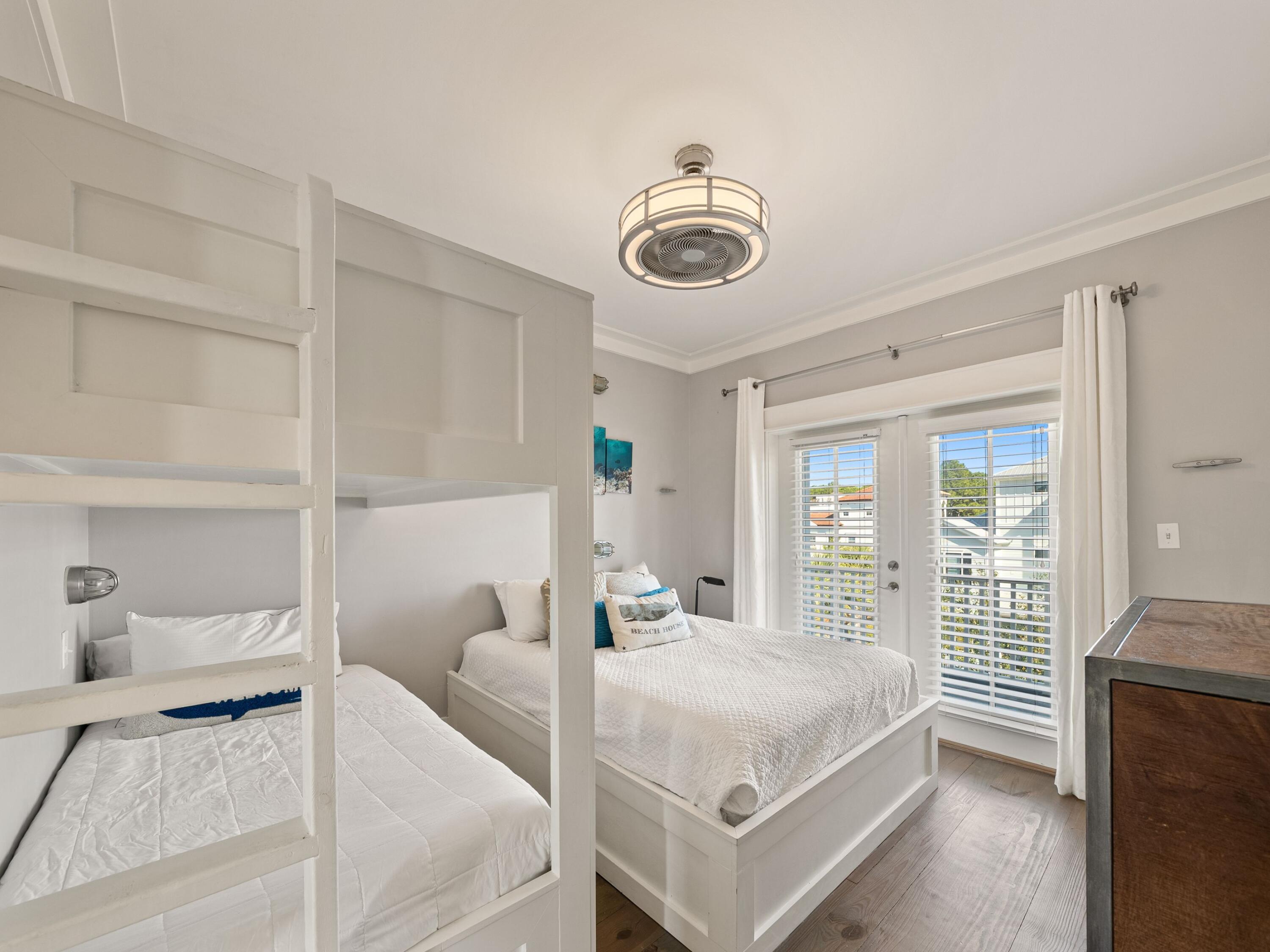 LOT 14 MAGNOLIA DUNE S/D LESS THE W 20FT THEREOF - Residential