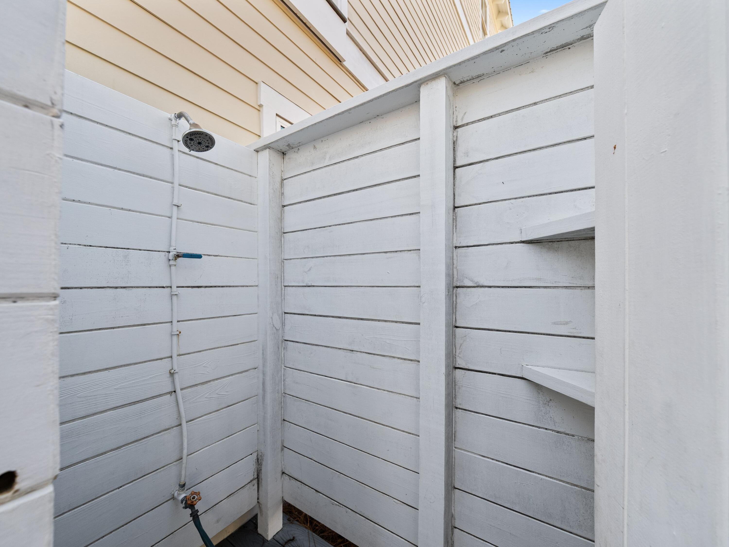 LOT 14 MAGNOLIA DUNE S/D LESS THE W 20FT THEREOF - Residential