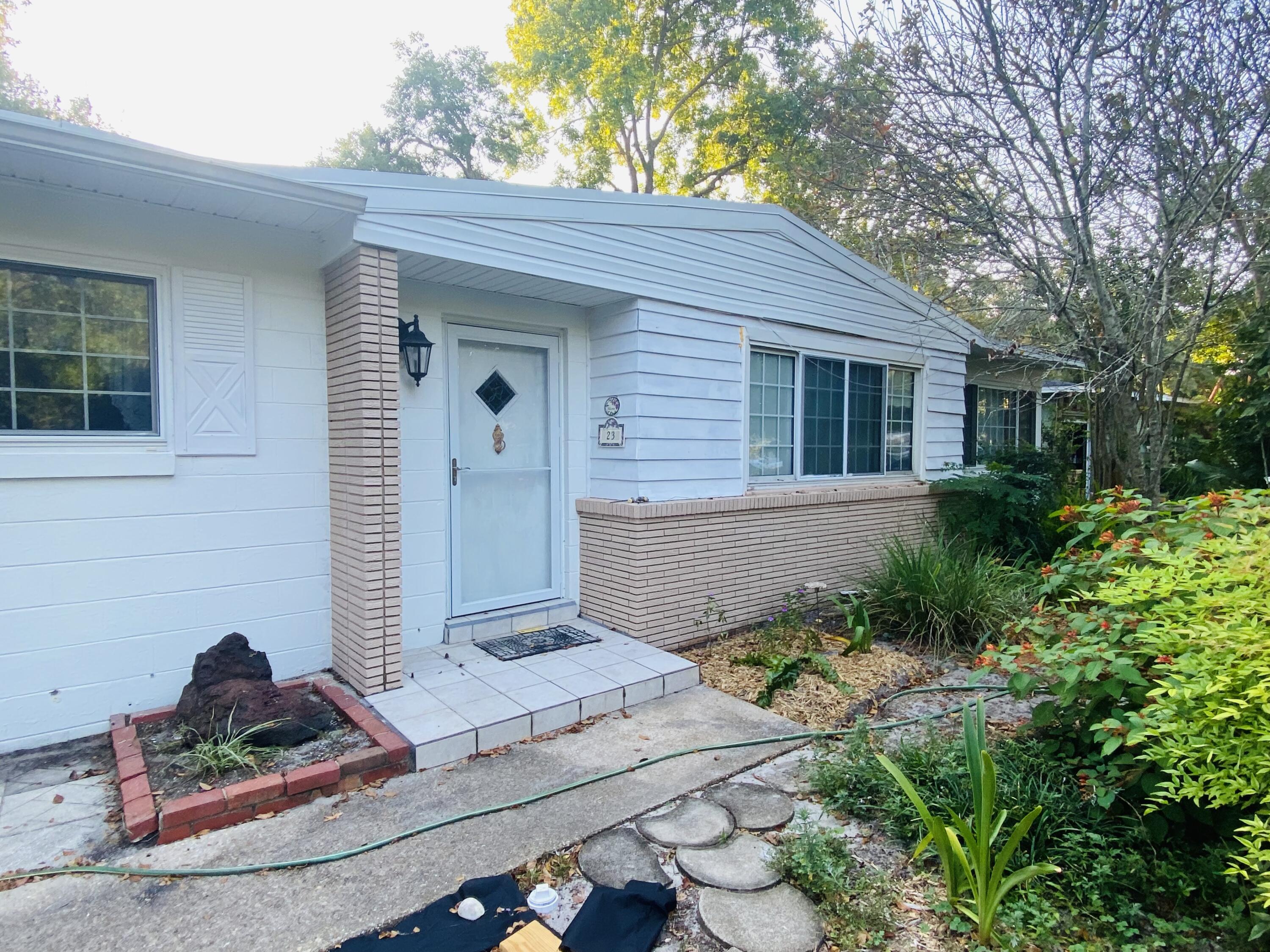 VILLA RUSS PARK - Residential Lease