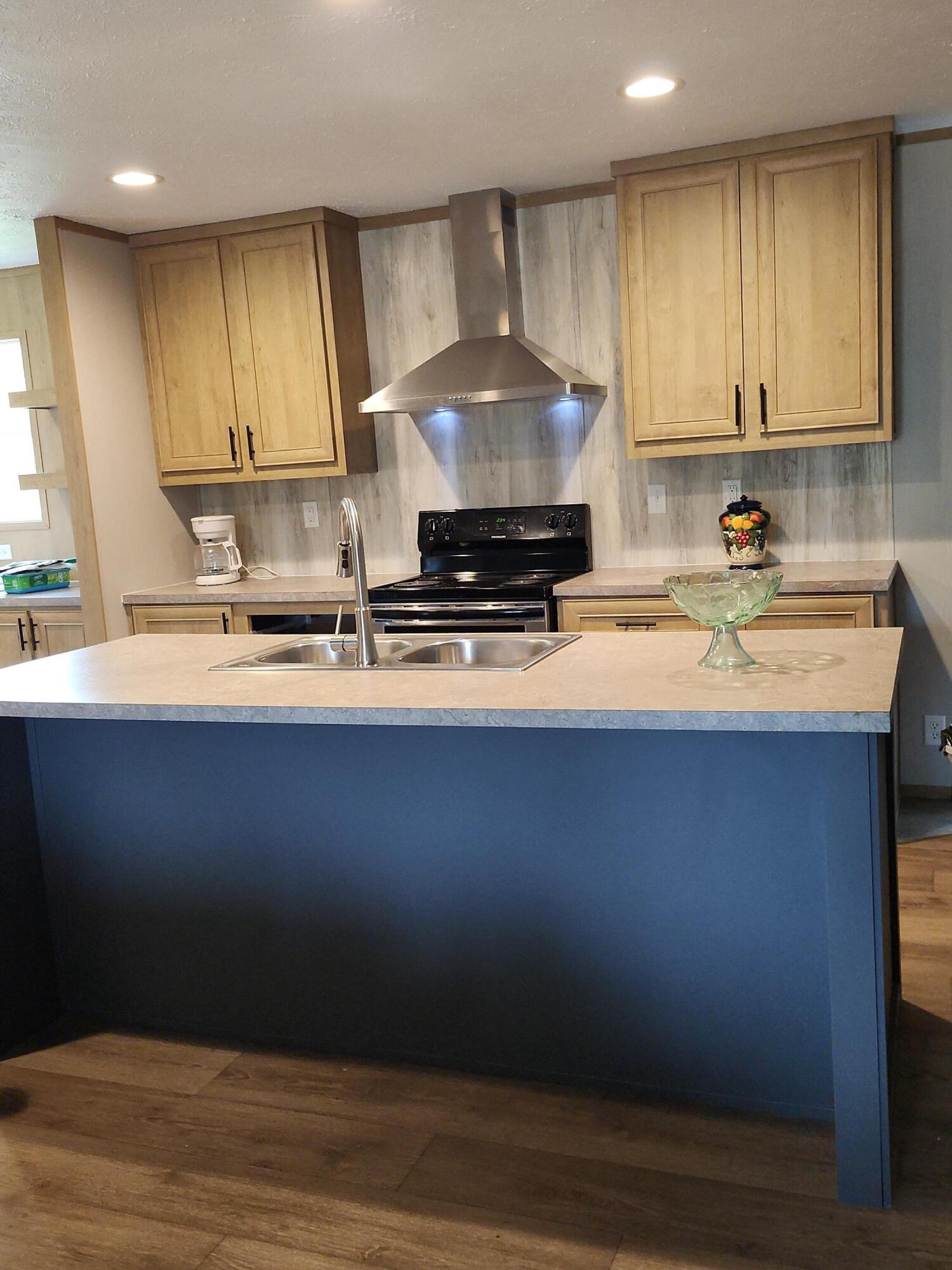 OAKWOOD HILLS - Residential
