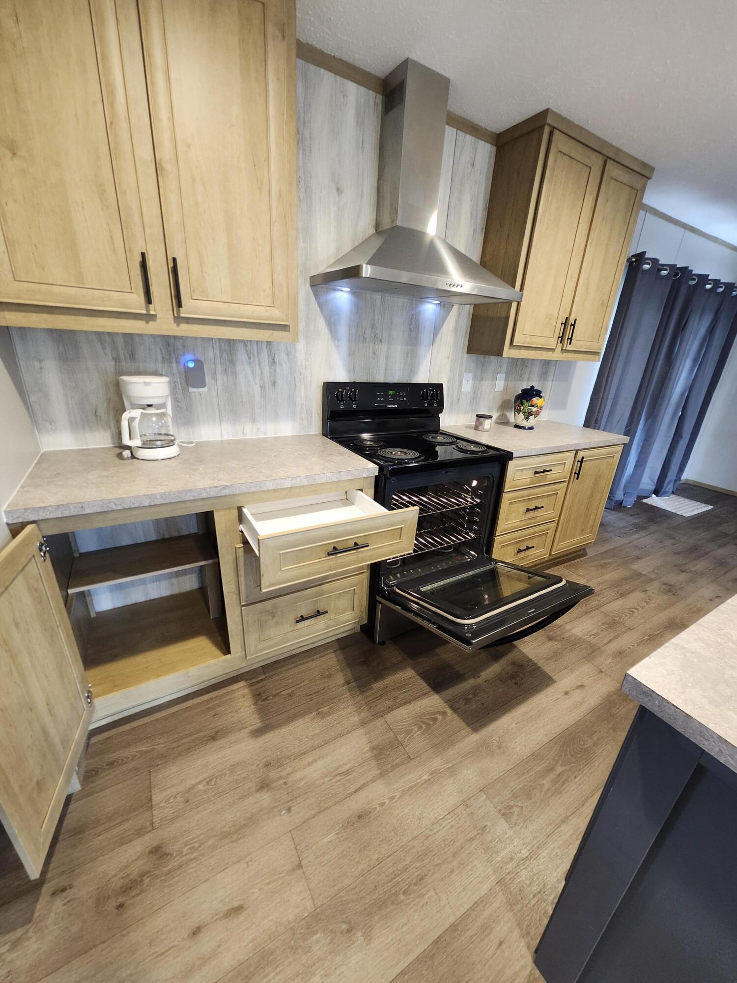 OAKWOOD HILLS - Residential