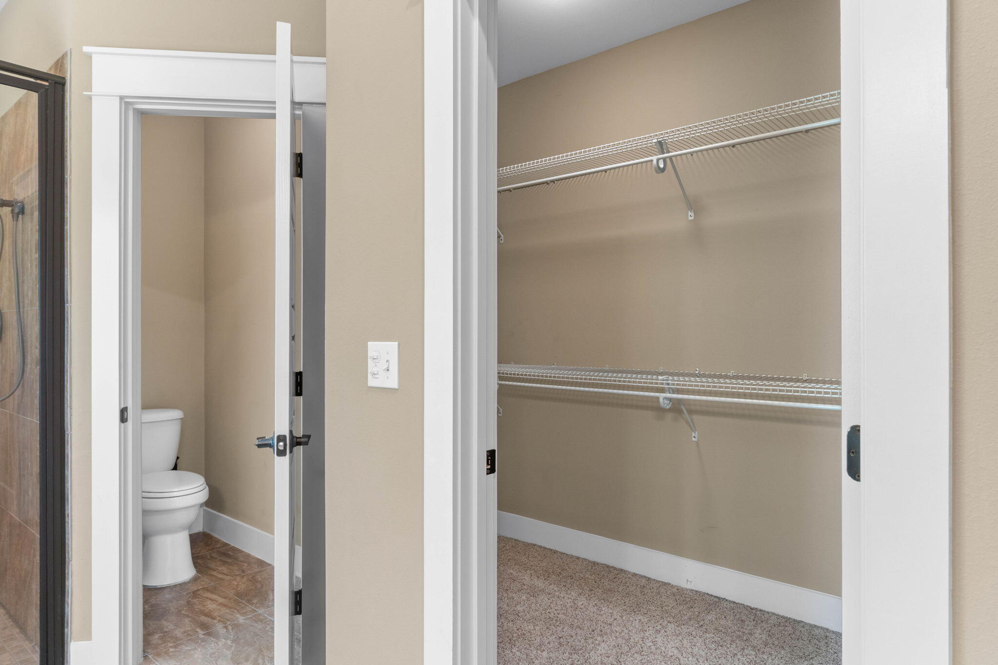 ZARCHARY ESTATES - Residential Lease