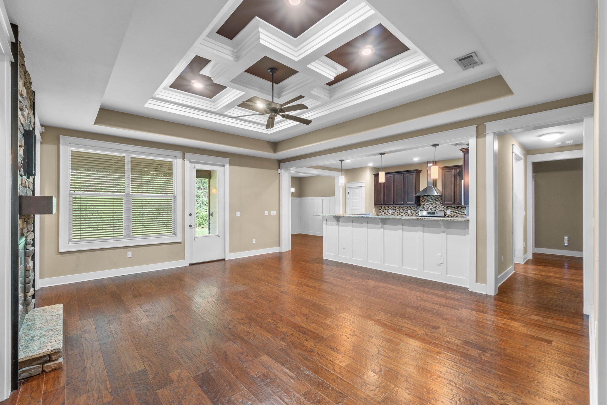 ZARCHARY ESTATES - Residential Lease