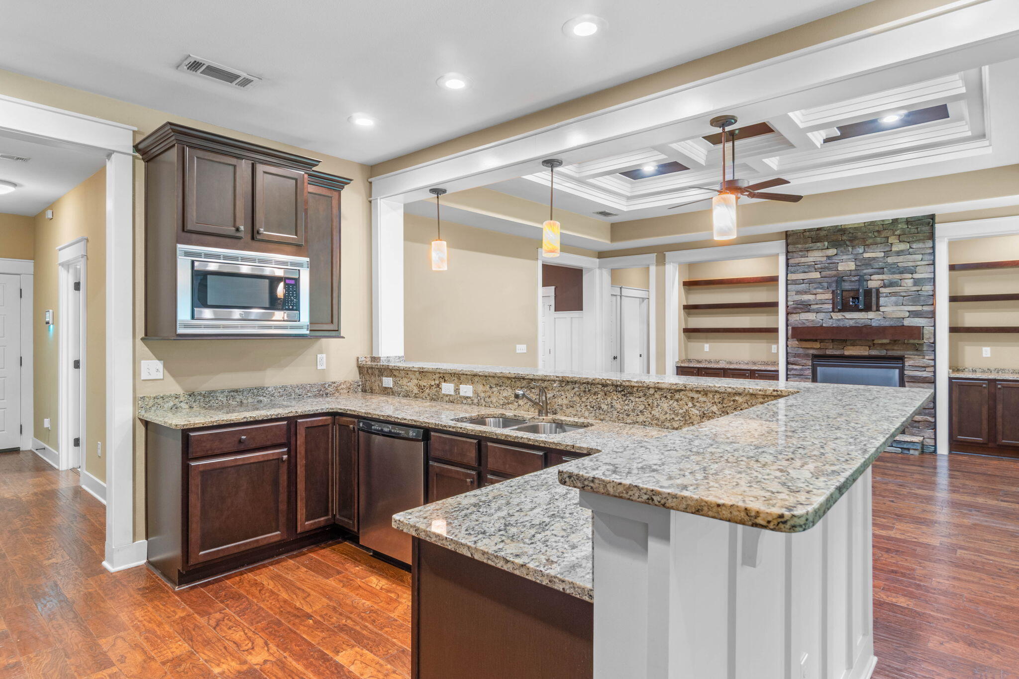 ZARCHARY ESTATES - Residential Lease