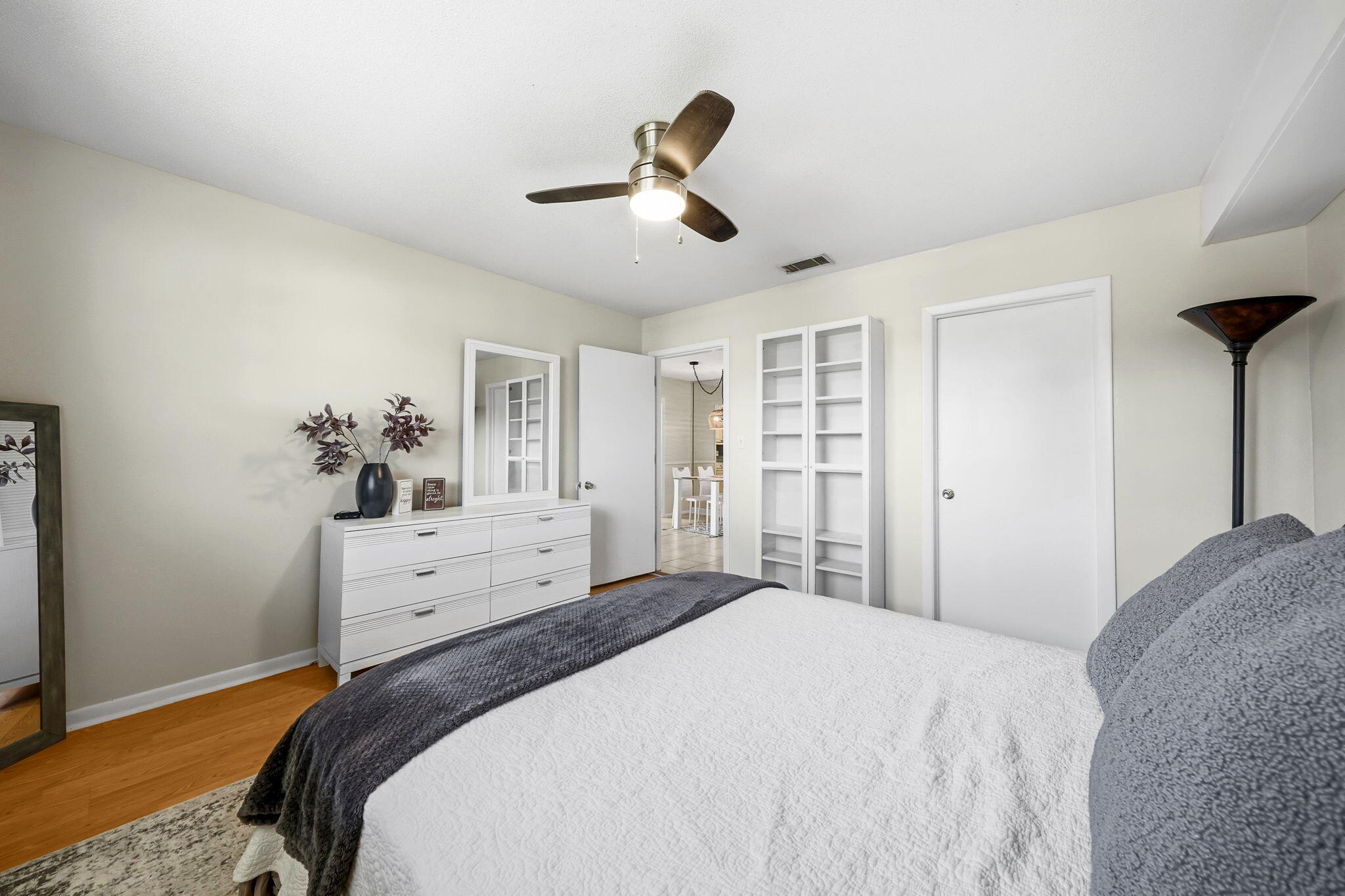 LANDMARK CONDO - Residential