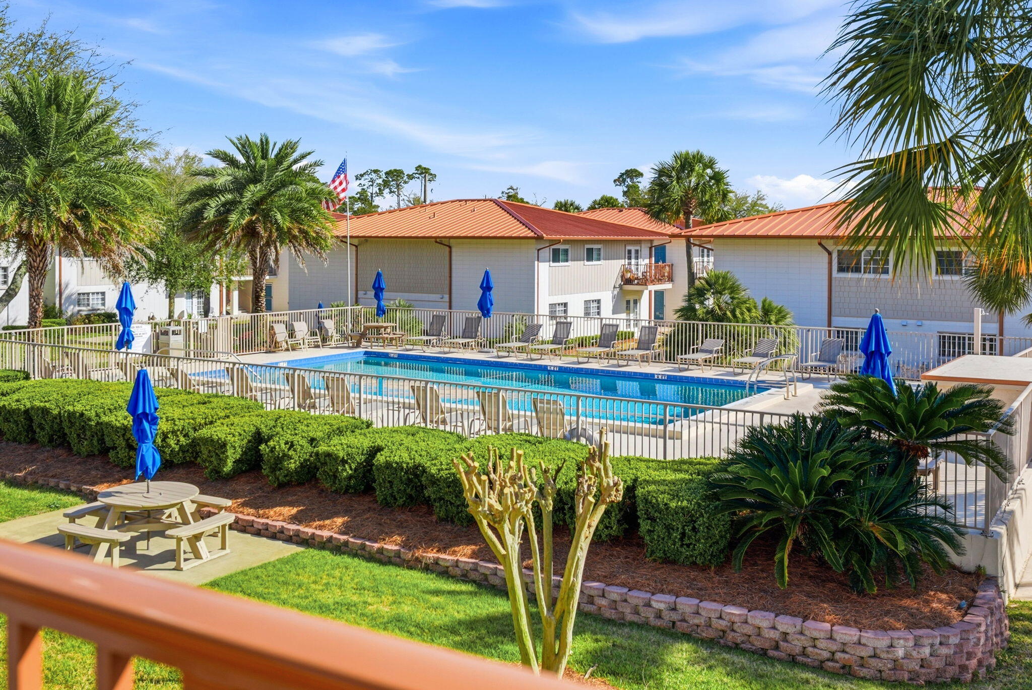 LANDMARK CONDO - Residential