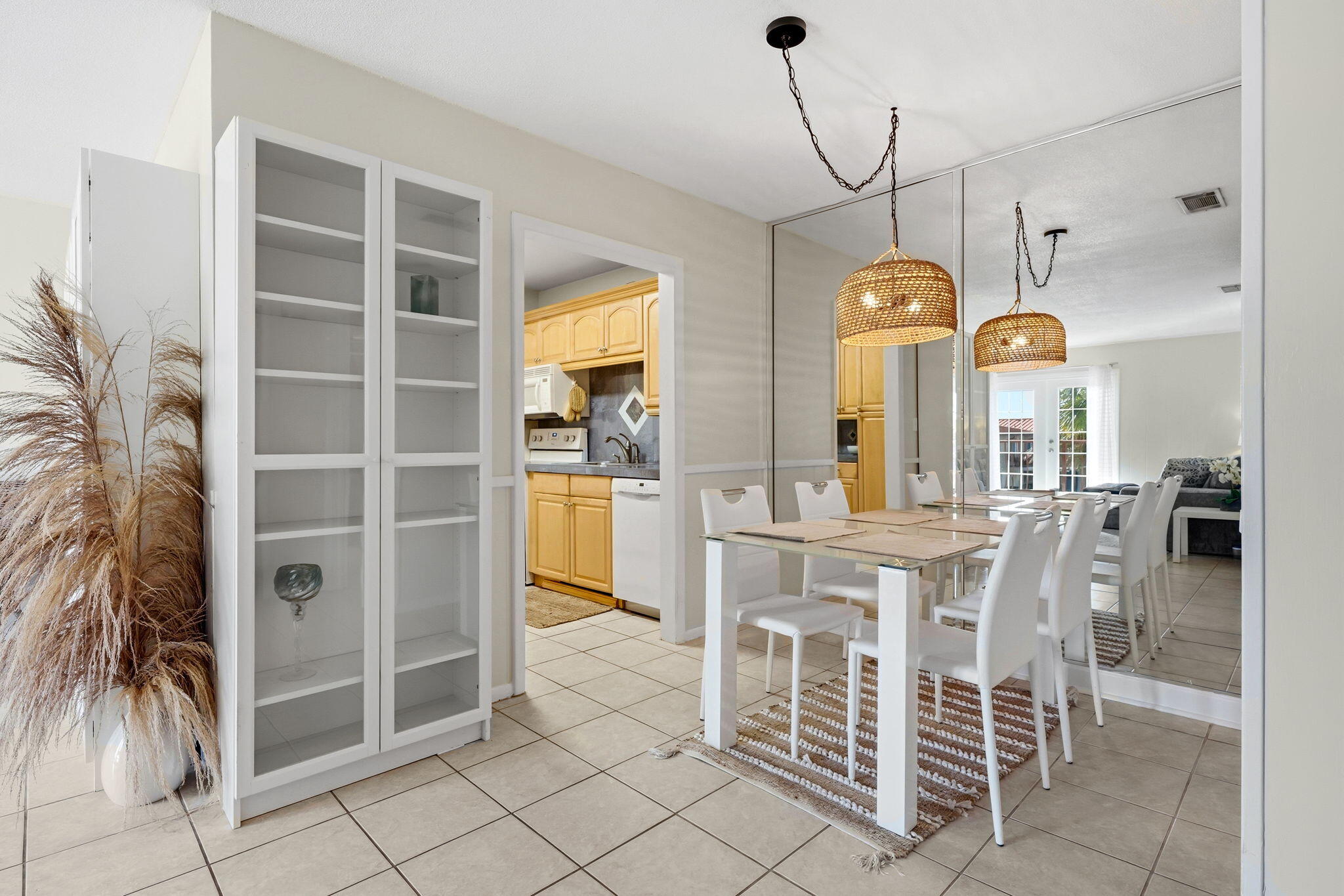 LANDMARK CONDO - Residential
