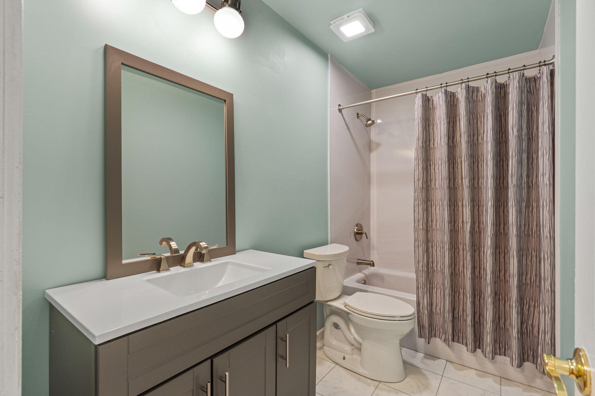 NAVARRE S/D 2ND ADDN - Residential