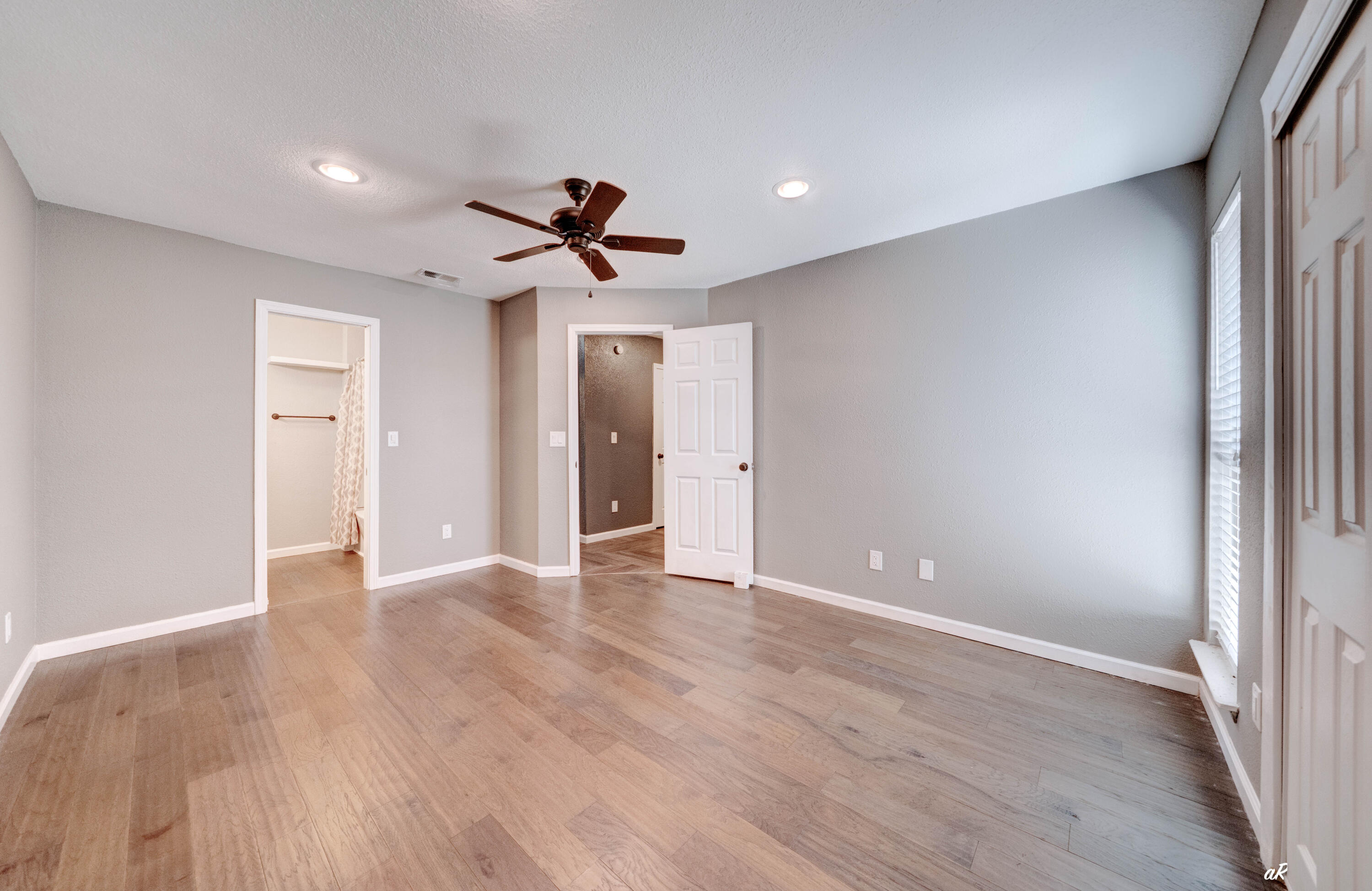 HICKORY PARK - Residential