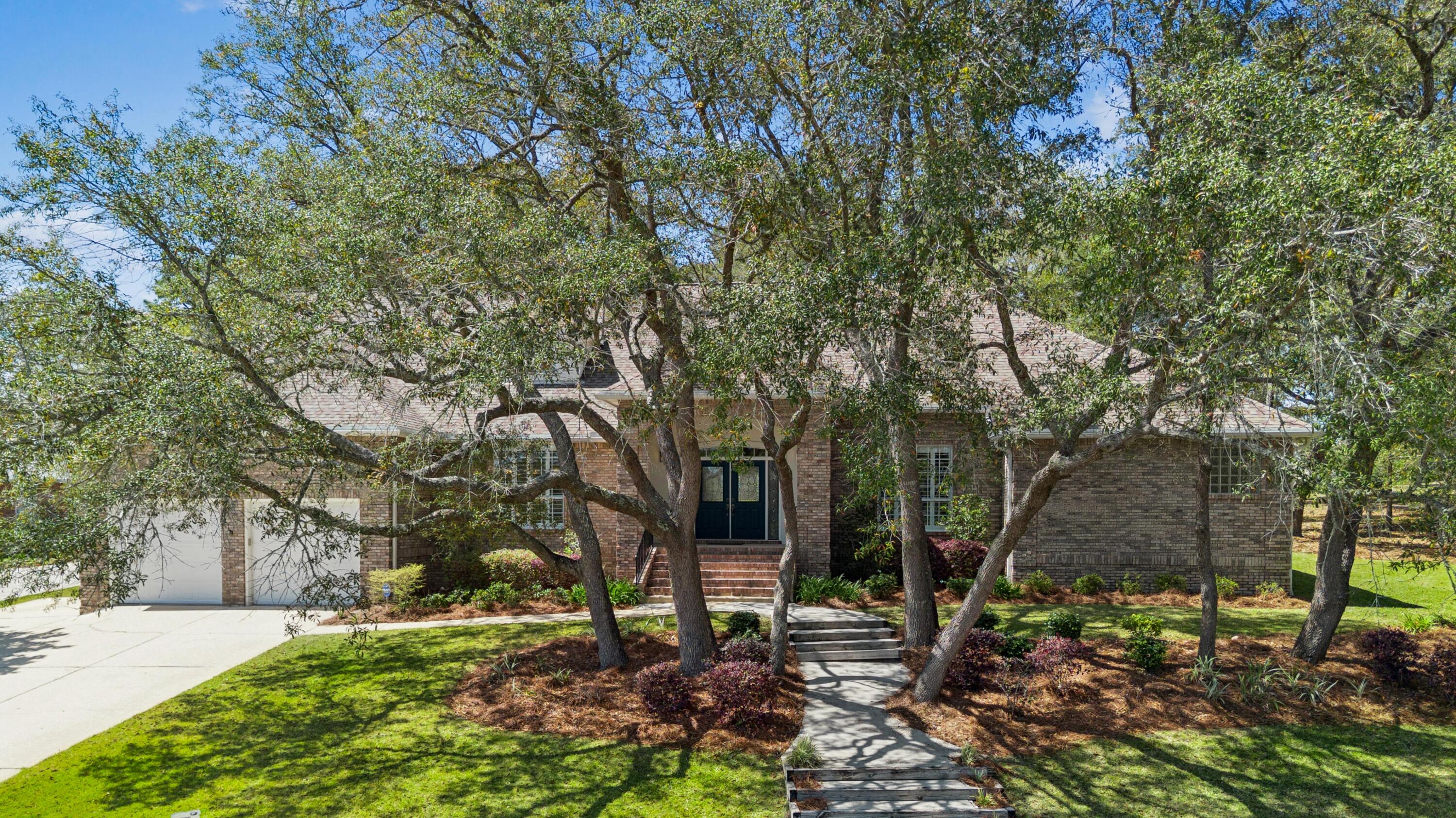 LAKE WAY VILLAS 3 - Residential