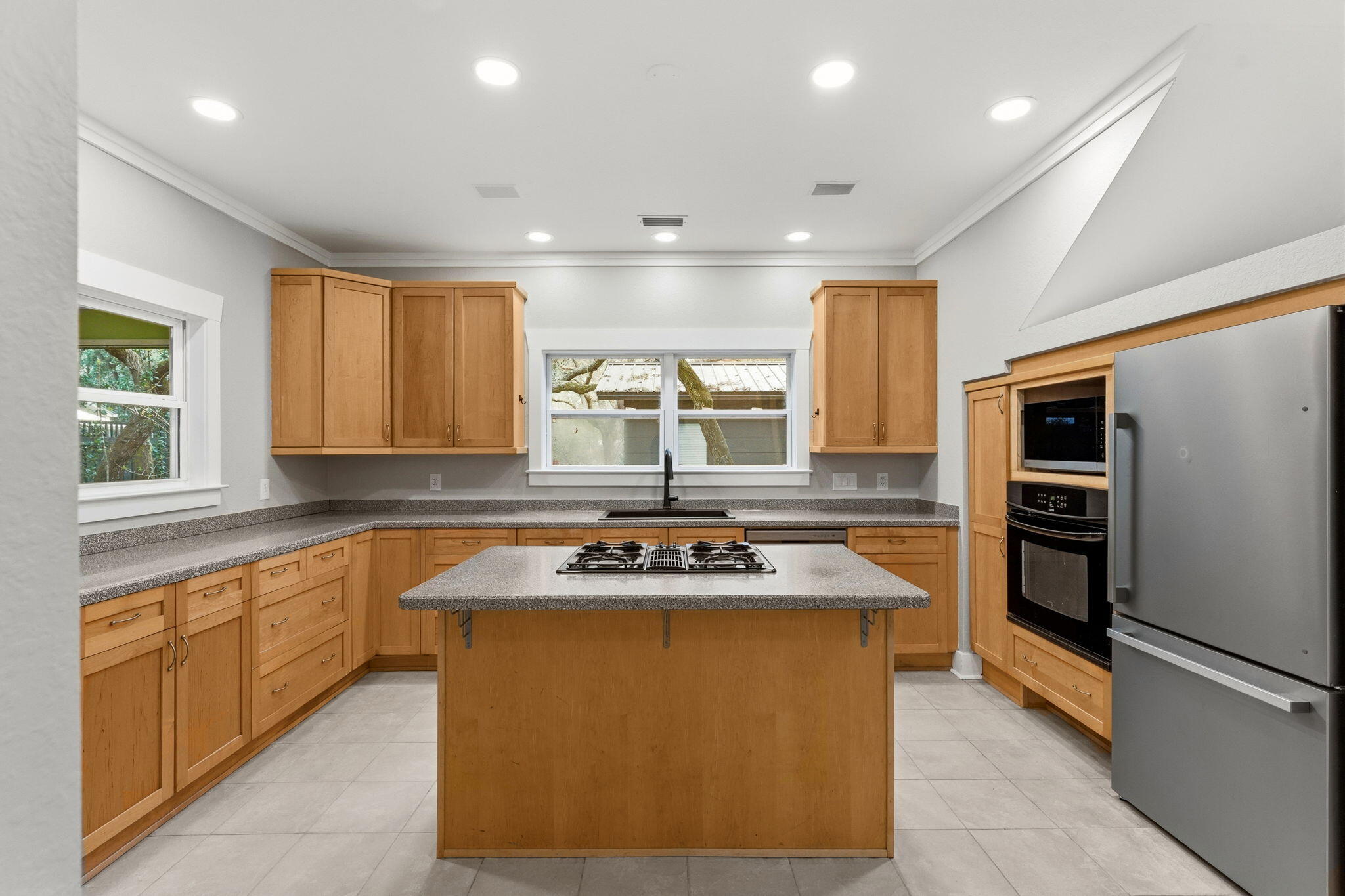 BAY MAGNOLIA - Residential Lease