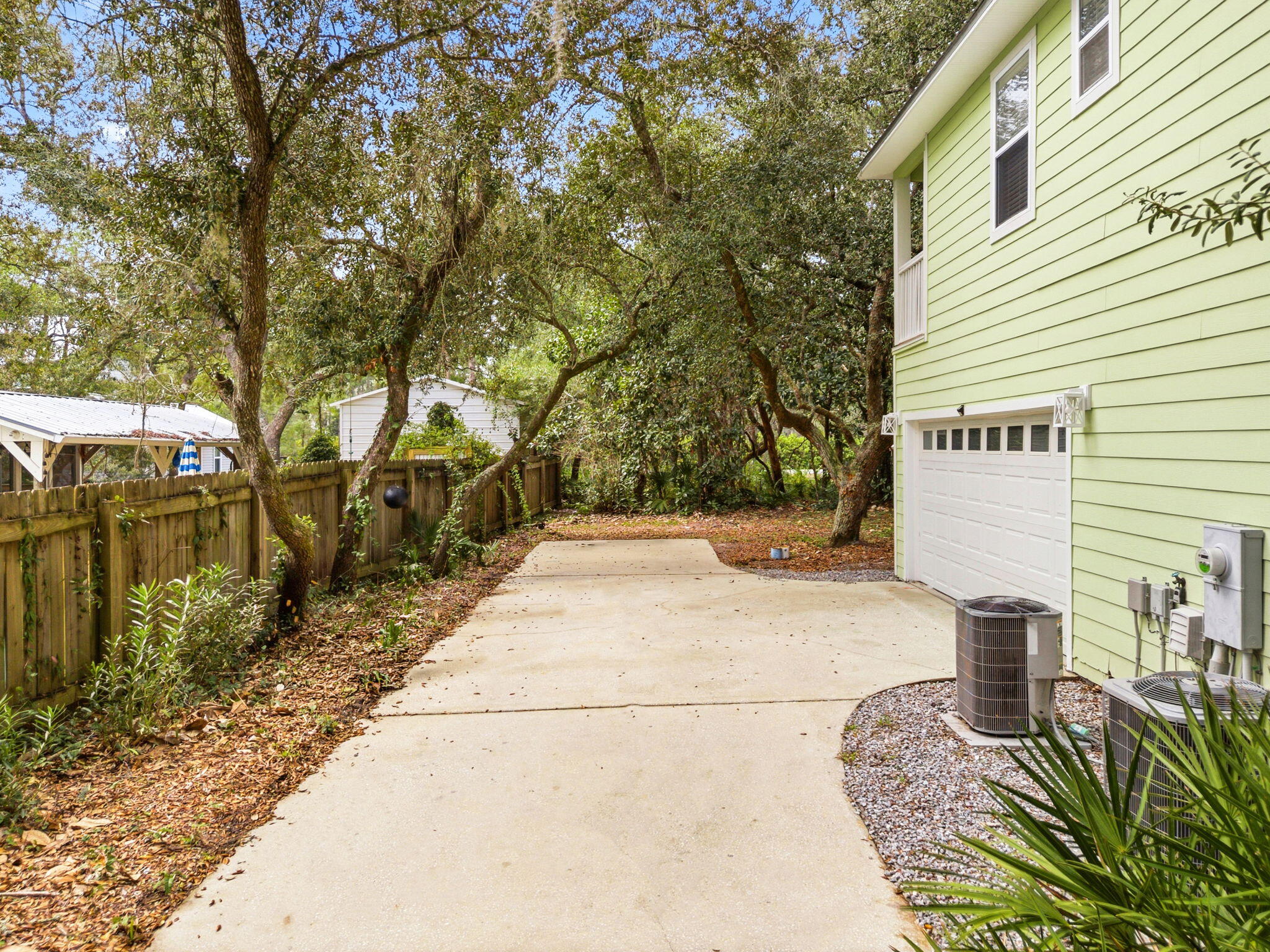 BAY MAGNOLIA - Residential Lease