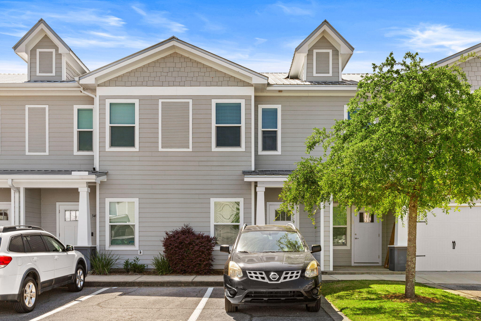 Discover comfortable living at The Verandas in Freeport, FL, featuring a spacious 3-bedroom, 2.5-bath townhome. This inviting home offers modern conveniences including air conditioning, ceiling fans, a fully equipped kitchen with an island, dishwasher, oven, microwave, and refrigerator, plus a private patio for relaxing outdoors. Upstairs you will find the primary bedroom w/ensuite and two secondary bedrooms, featuring a jack and jill style full bathroom. Enjoy the community amenities such as a playground, pool, and sundeck, perfect for leisure and recreation. With ample storage and in-unit washer and dryer, this townhome combines convenience and style for your ideal living experience. 2 Parking spaces per unit. Pets allowed, restrictions apply. If approved, a one-time non-refundable pet fee of $250 applies, per pet. Additionally, $25/mo pet rent applies, per pet. A one-time $100 lease admin fee applies to all new leases. No monthly fees!