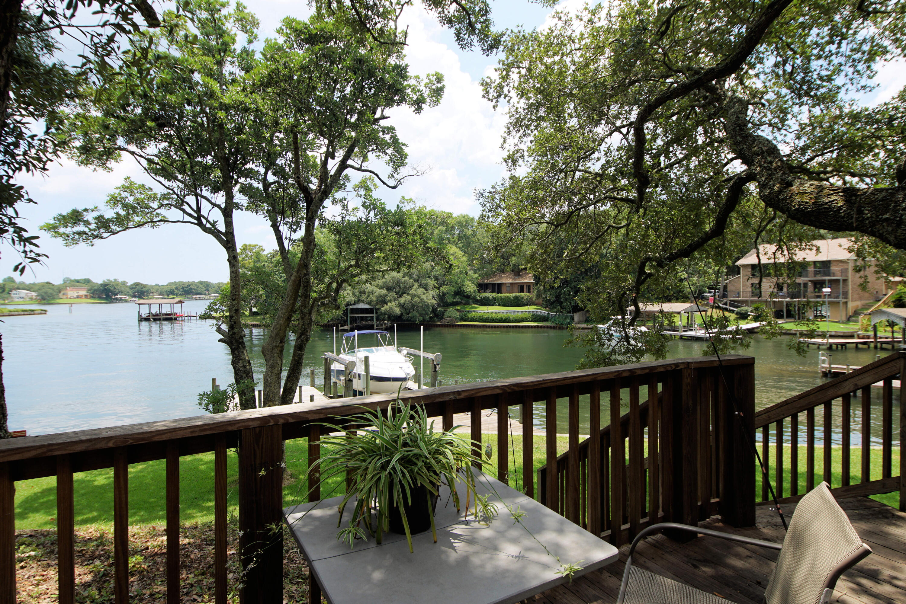 AZALEA SHORES - Residential