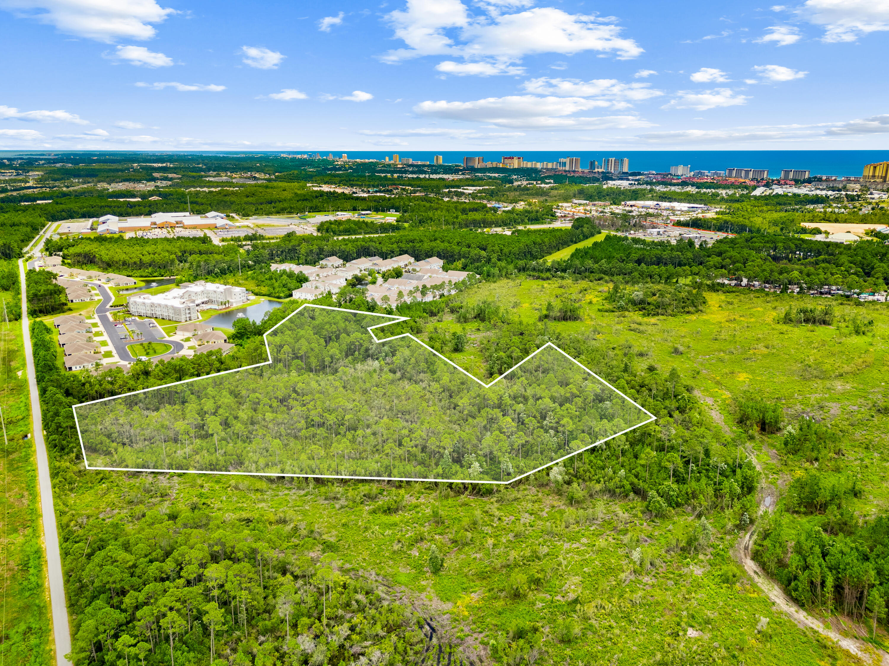 NO RECORDED SUBDIVISION - Land