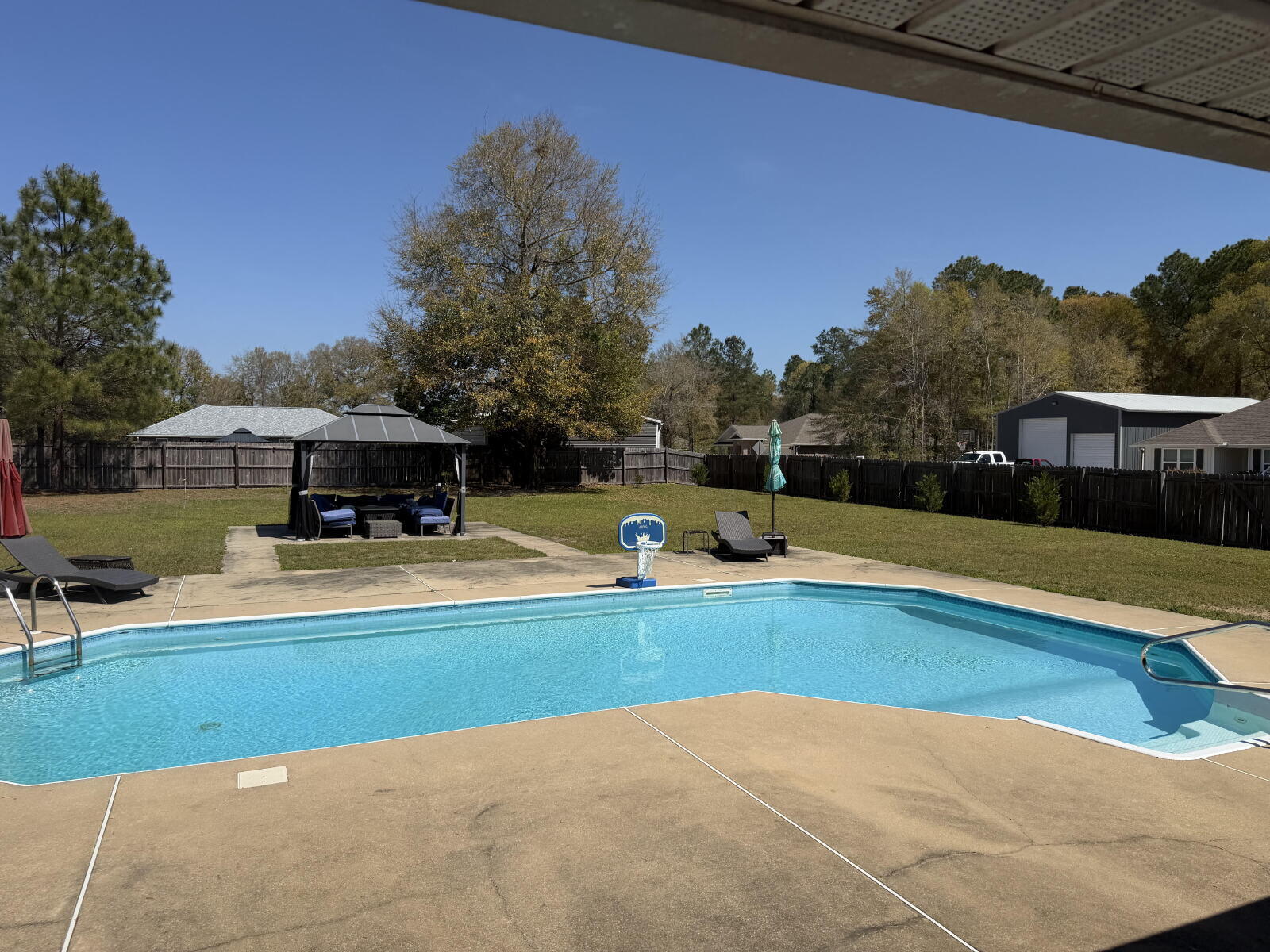 ASHTIN ESTATES - Residential Lease