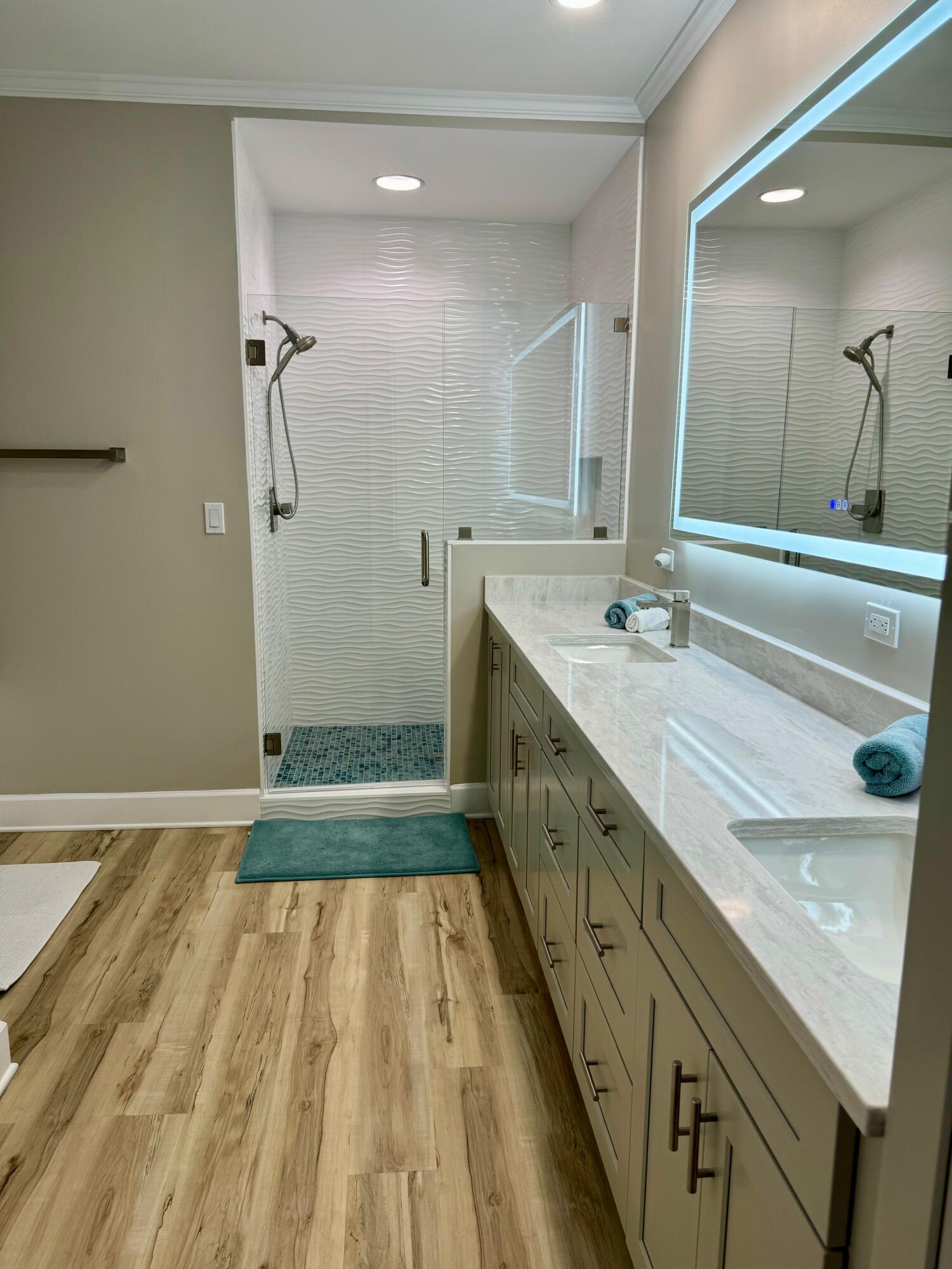 TIDES AT TOPS'L - Residential