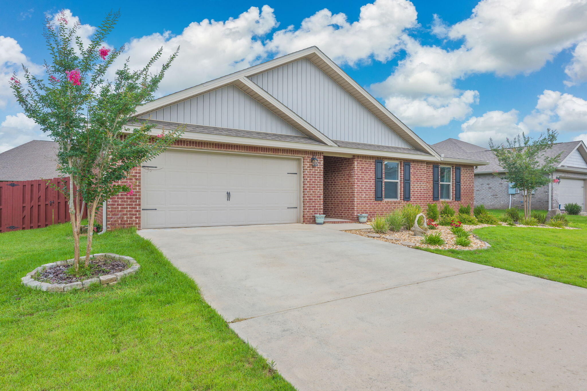 Red Stone Commons - Residential