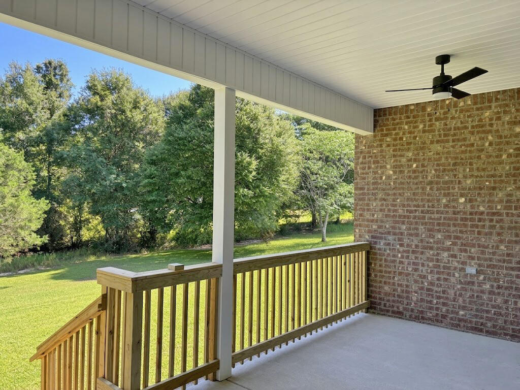 YOUNG OAKS - Residential