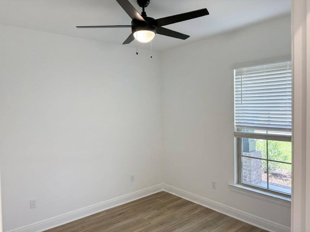 YOUNG OAKS - Residential