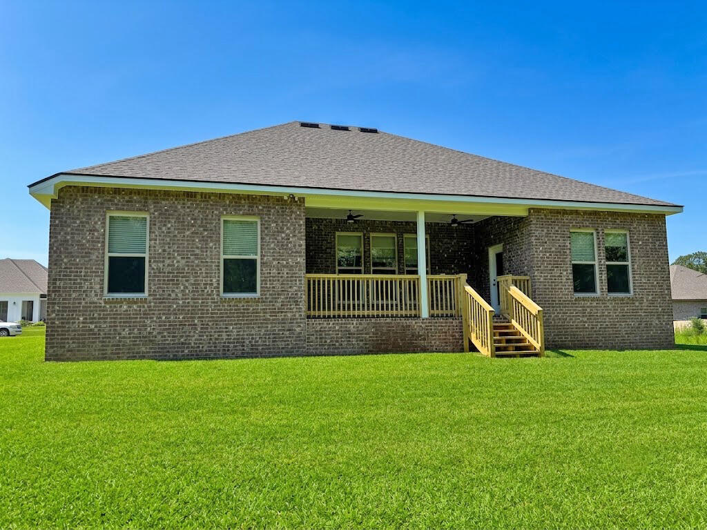 YOUNG OAKS - Residential