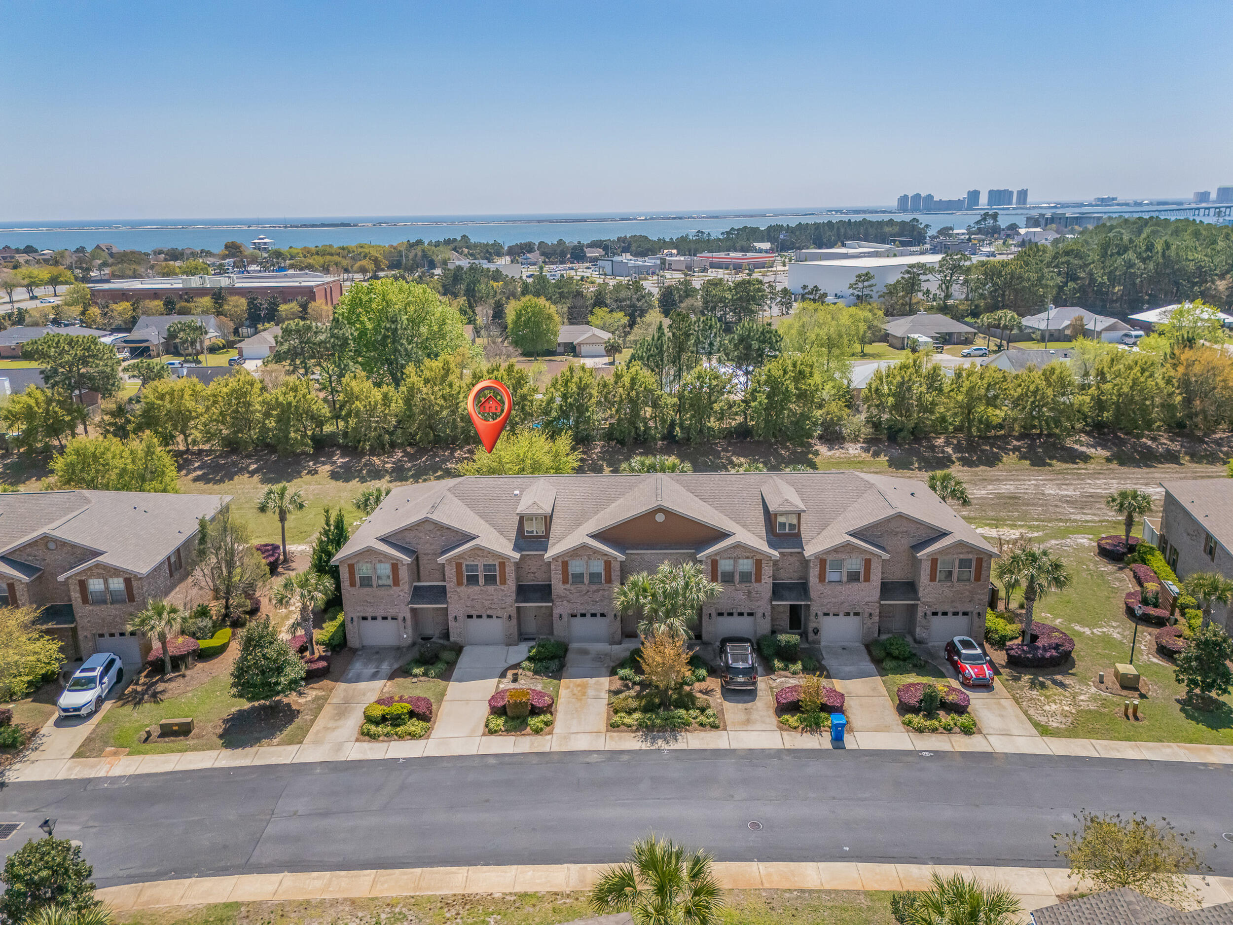 RESERVE POINTE - Residential