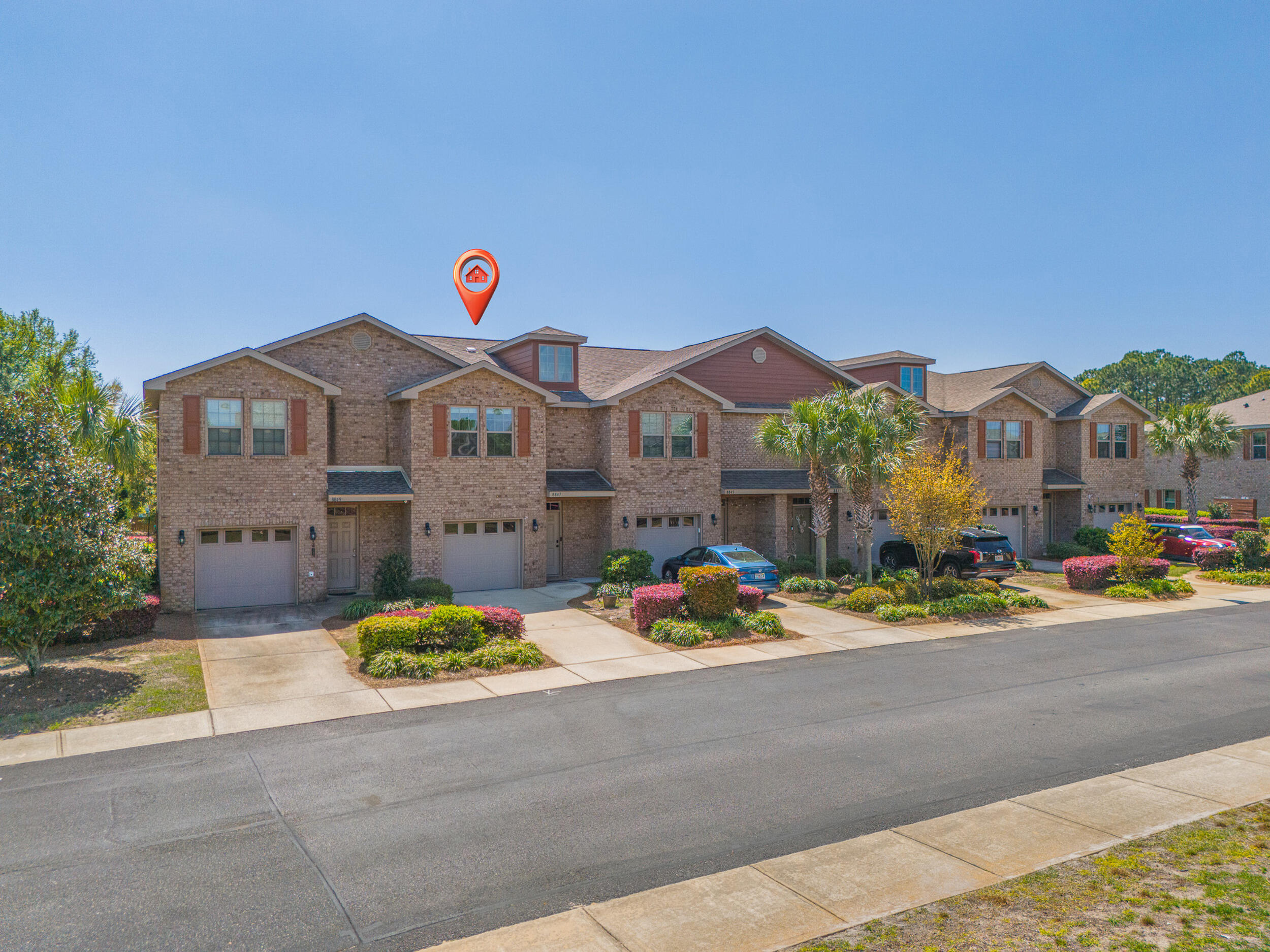 RESERVE POINTE - Residential