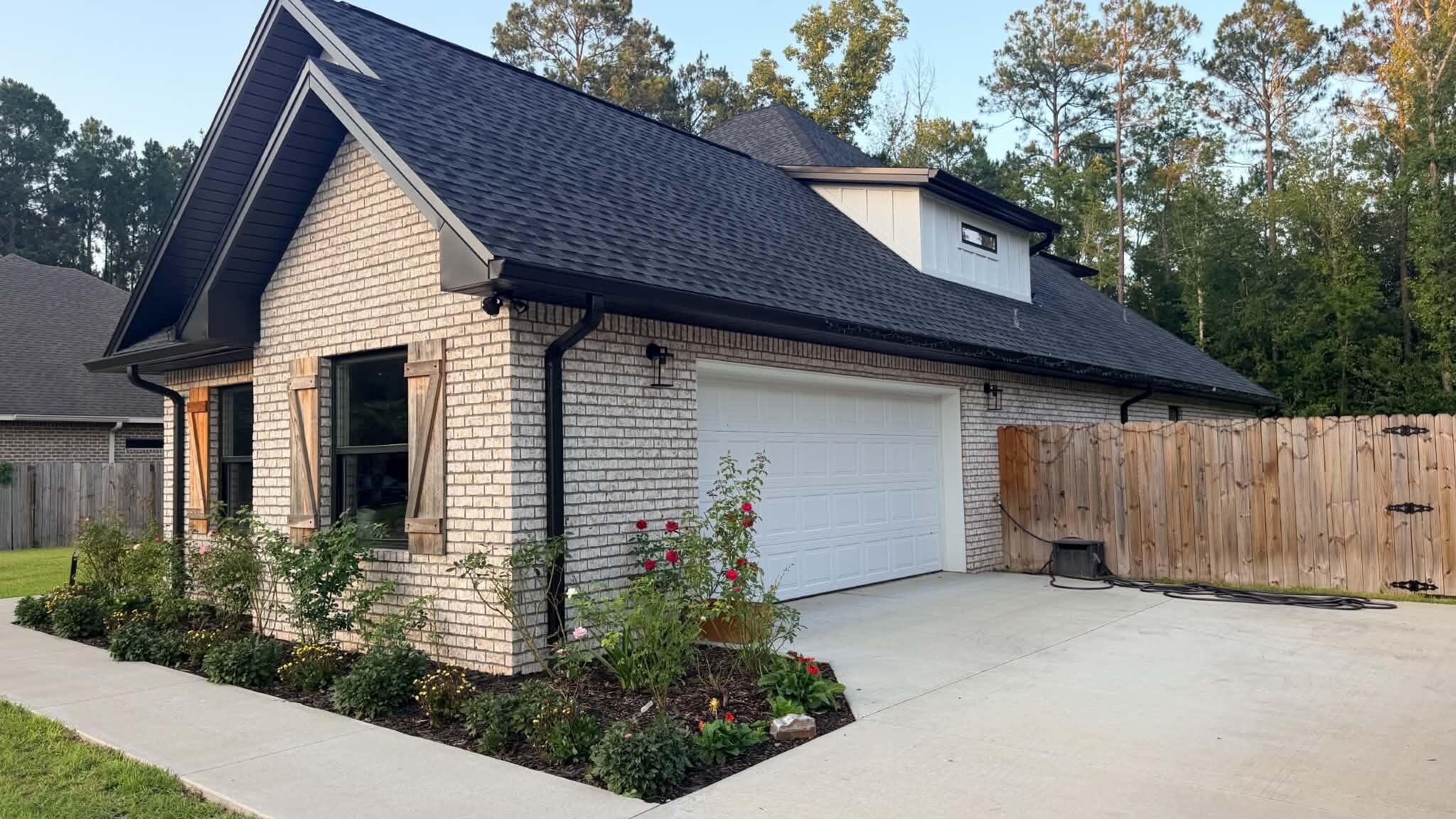 ASHTONS PRESERVE - Residential