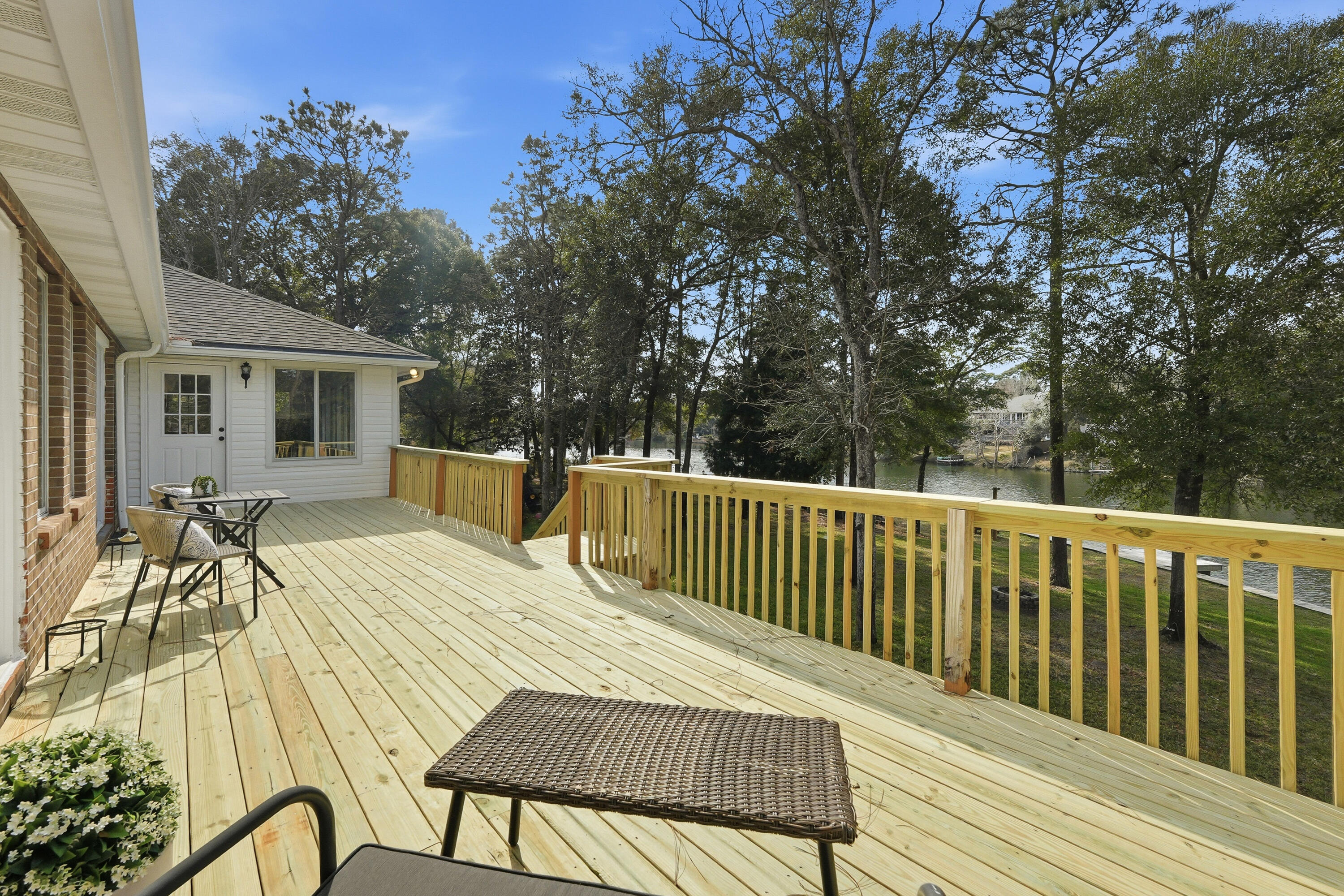ROCKY BAYOU ESTATES 03 - Residential