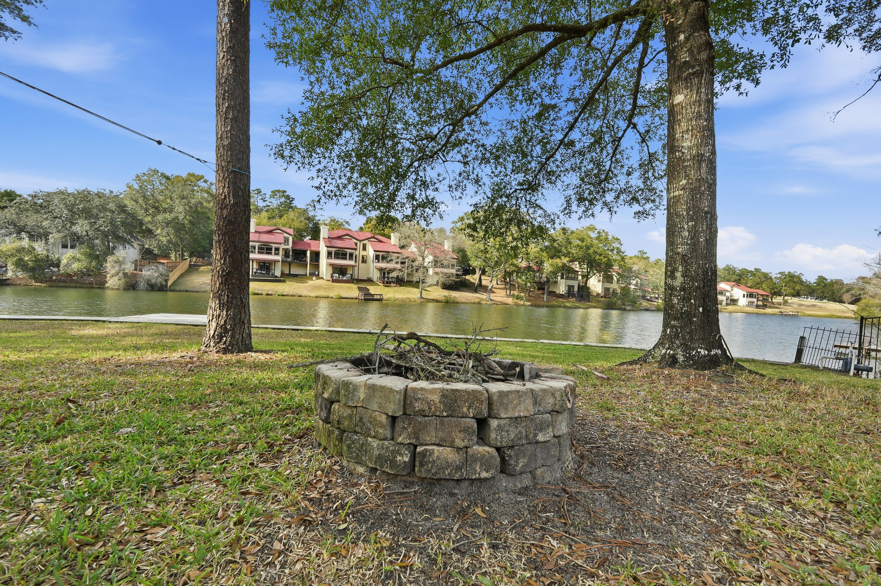 ROCKY BAYOU ESTATES 03 - Residential