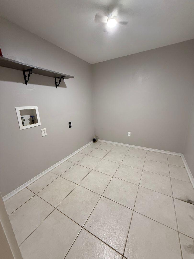 BROWNSVILLE STATION - Residential Lease