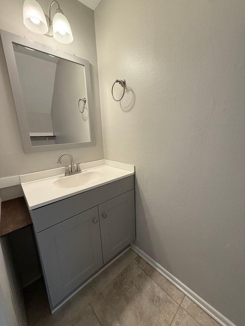 BROWNSVILLE STATION - Residential Lease