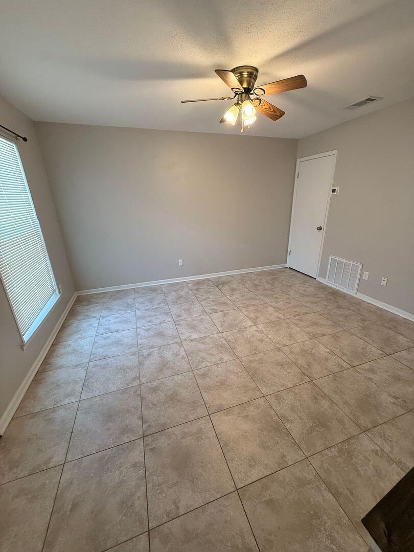 BROWNSVILLE STATION - Residential Lease