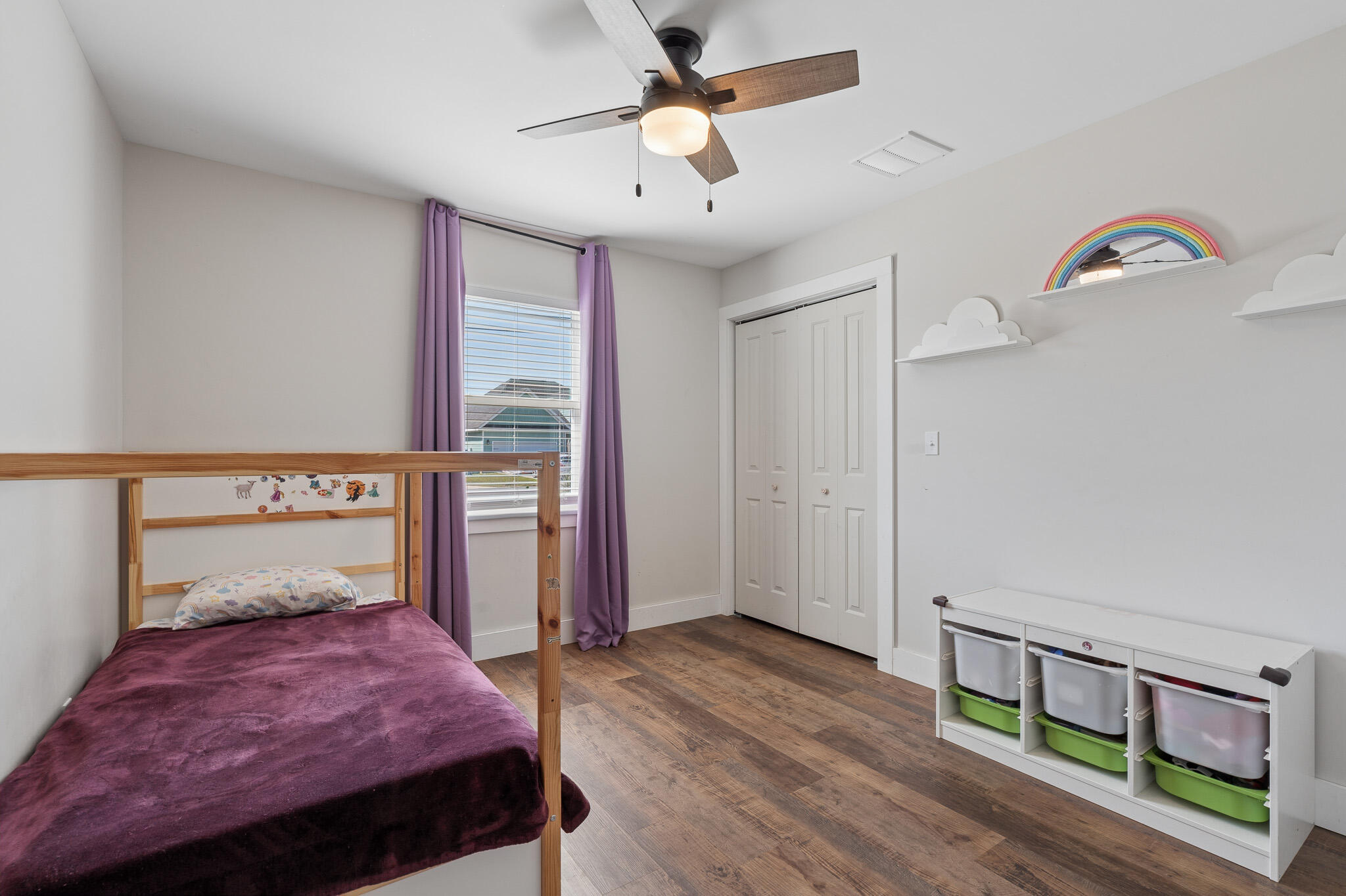 COLLEGE POINT - Residential