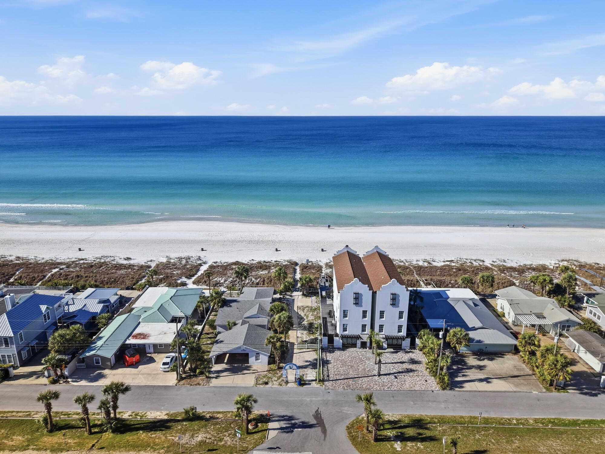 BAHAMA BEACH - Residential