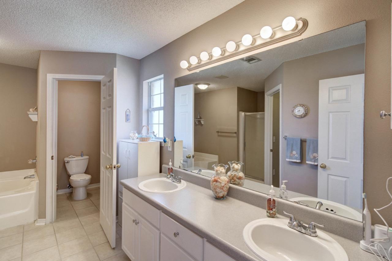 HAMPTON RIDGE ESTATES - Residential
